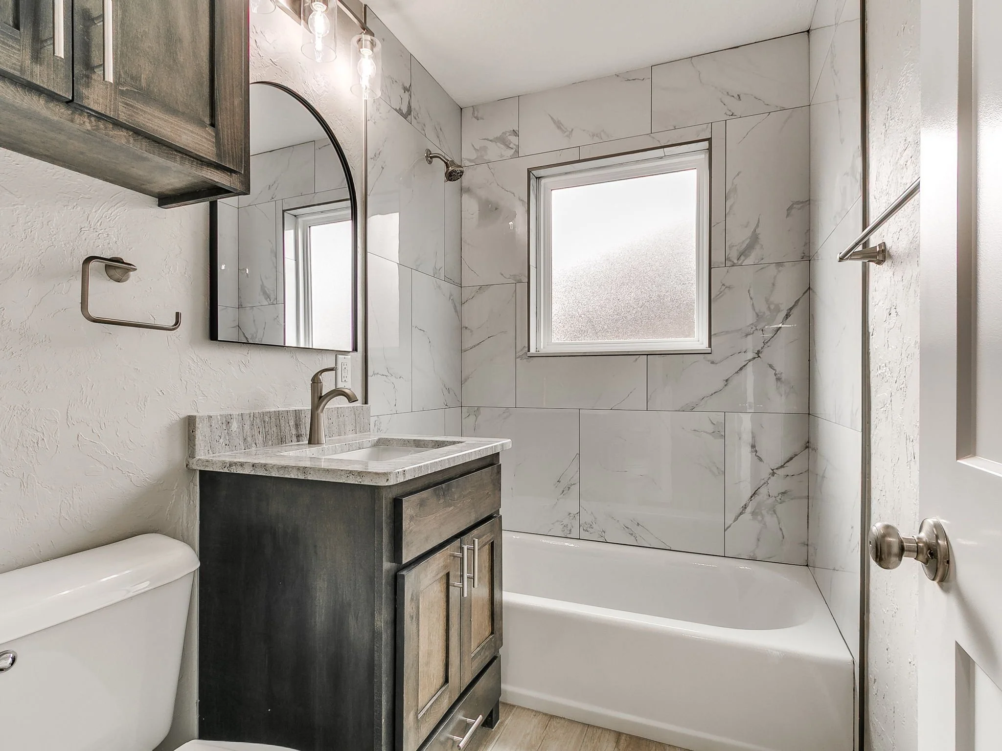 55-web-or-mls-202 Thompson Dr-56.jpg