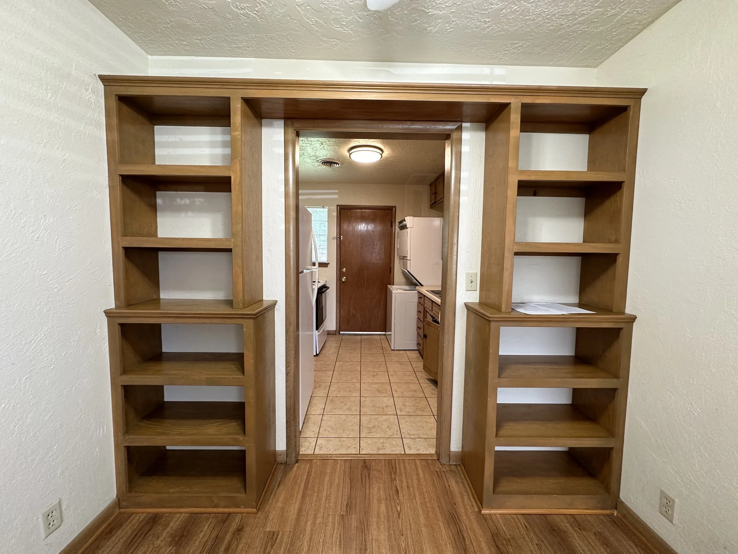 2033 Delaware-6.jpeg