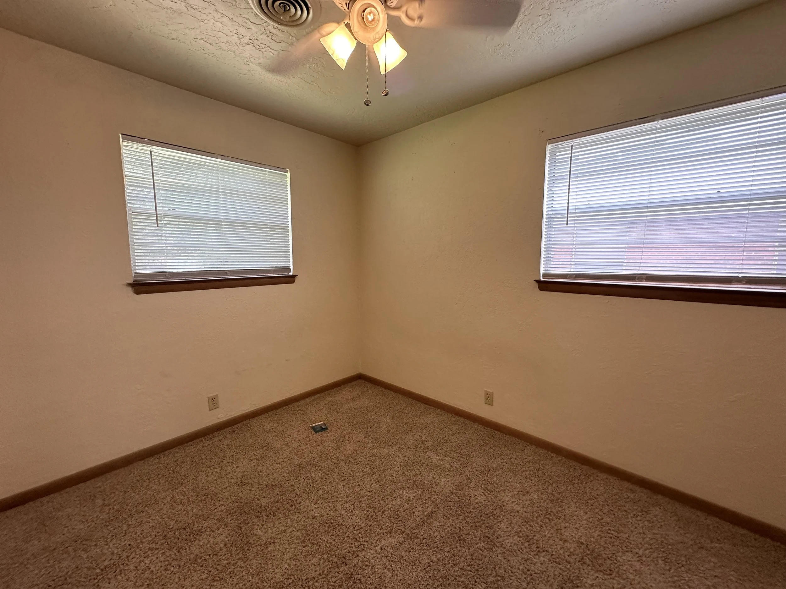 2033 Delaware-12.jpeg