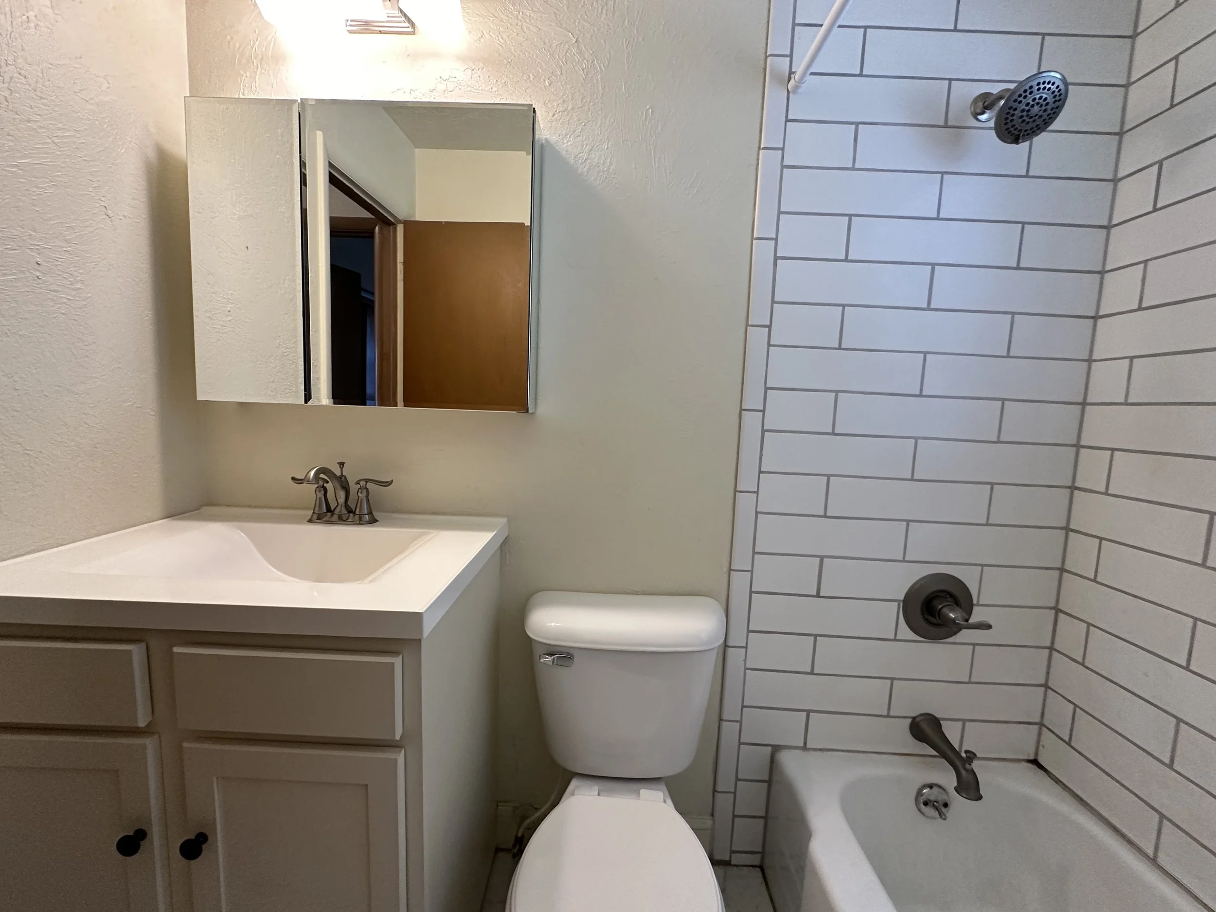 2033 Delaware-14.jpeg