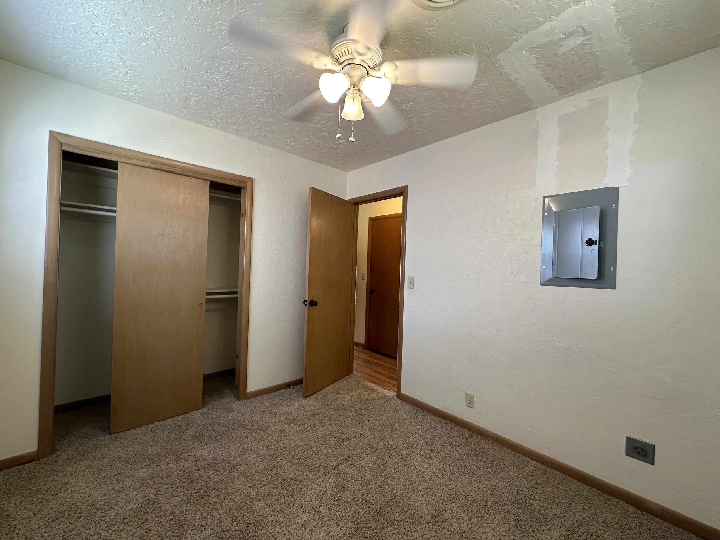 2033 Delaware-13.jpeg