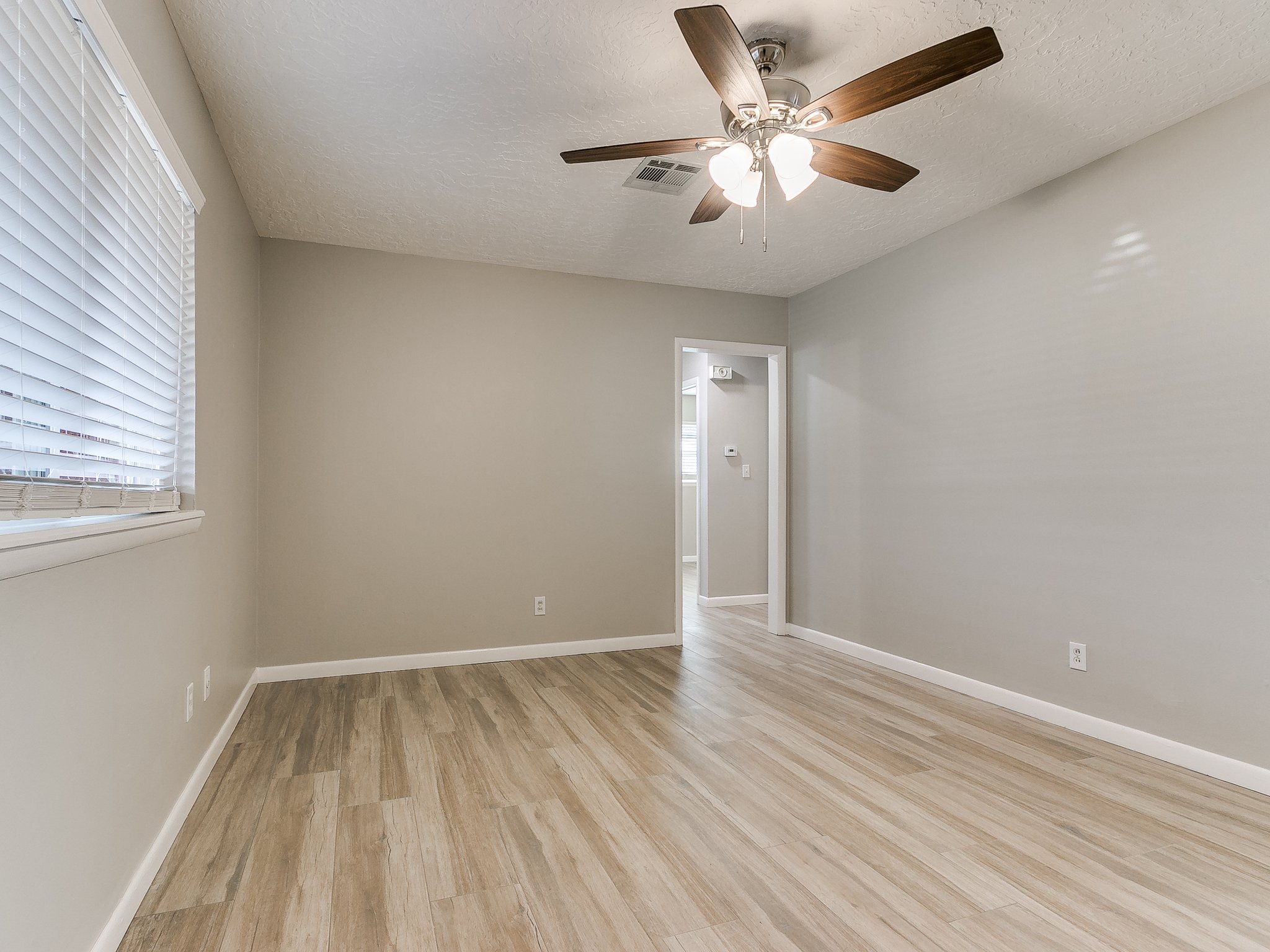 16-web-or-mls-1626 Denison Dr-17.jpg