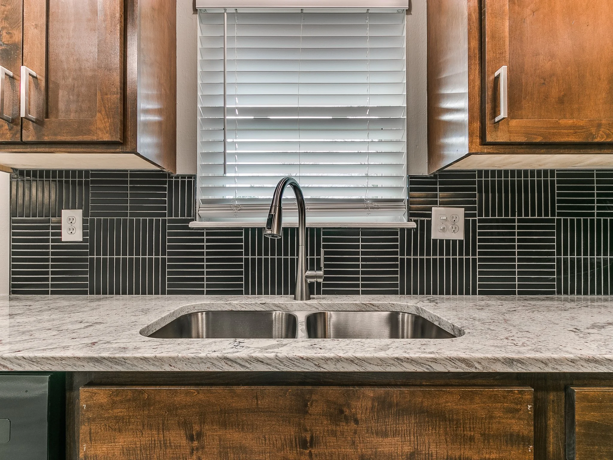 48-web-or-mls-1626 Denison Dr-49.jpg