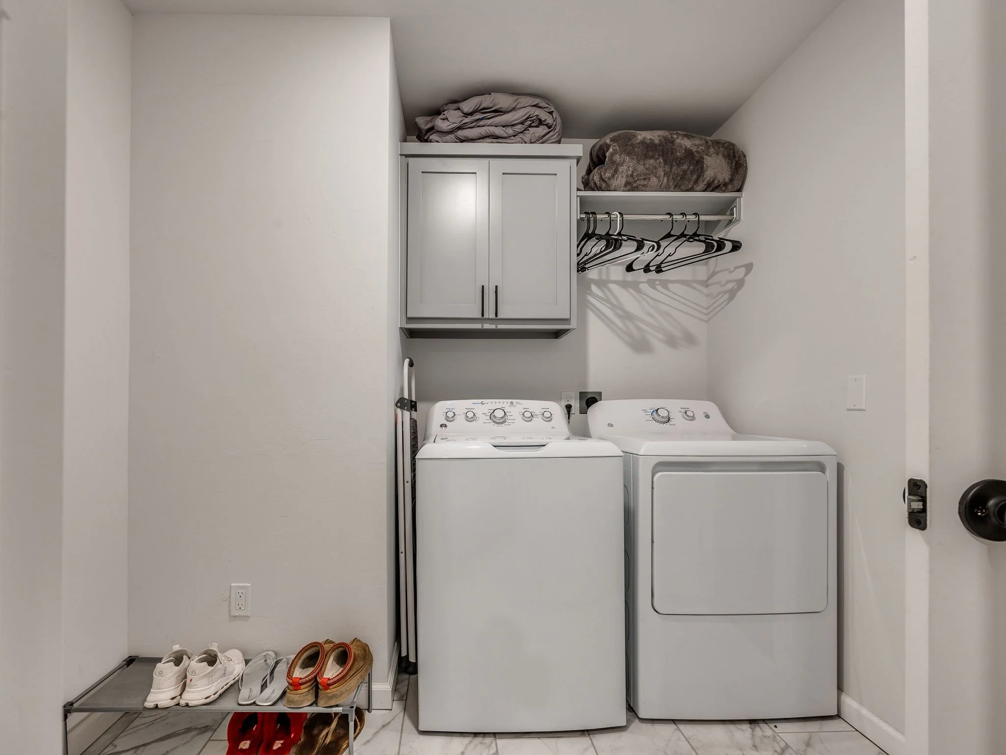 38-web-or-mls-2323 Arcady Ave-39.jpg