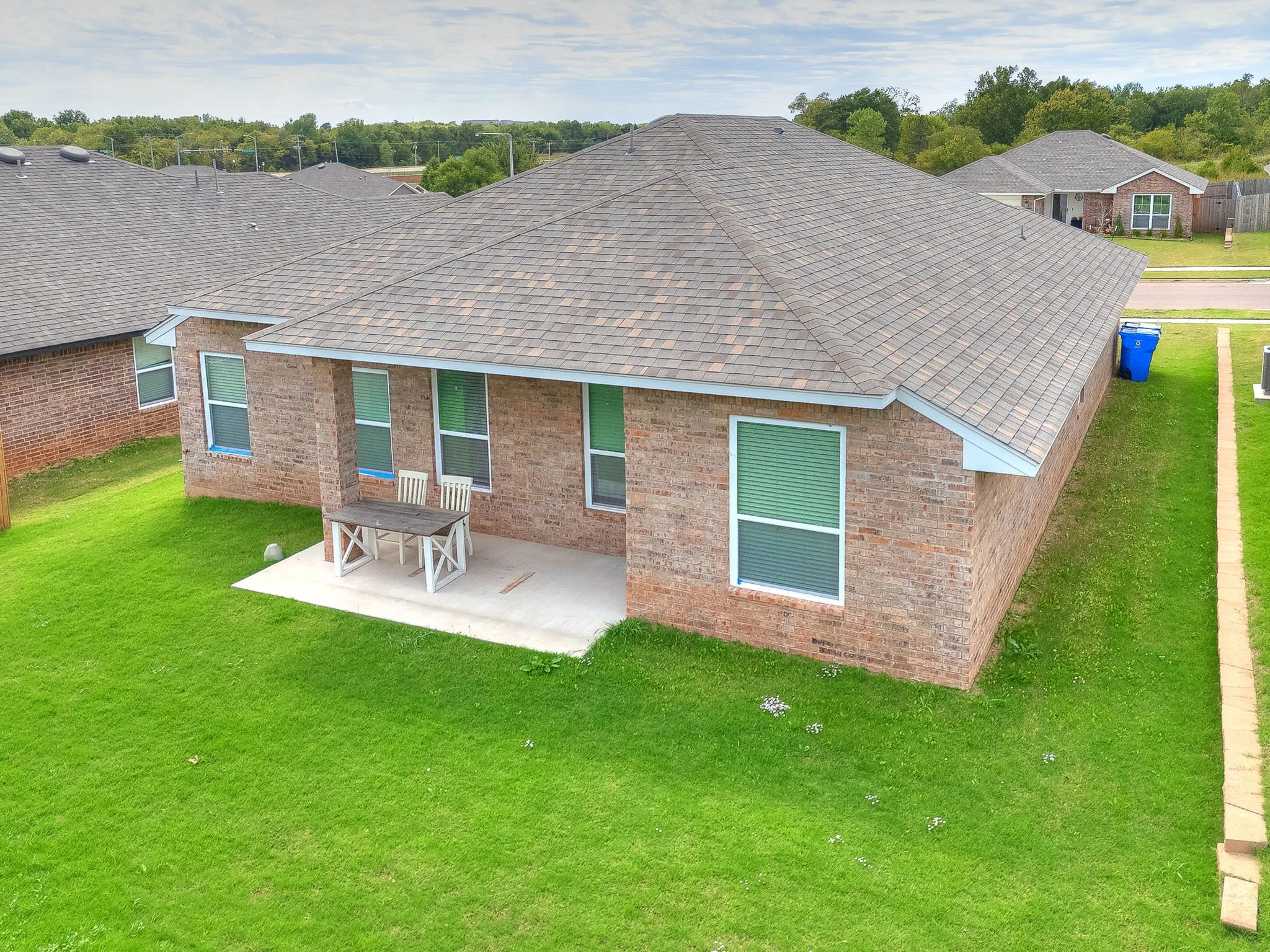 15-web-or-mls-2323 Arcady Ave-16.jpg