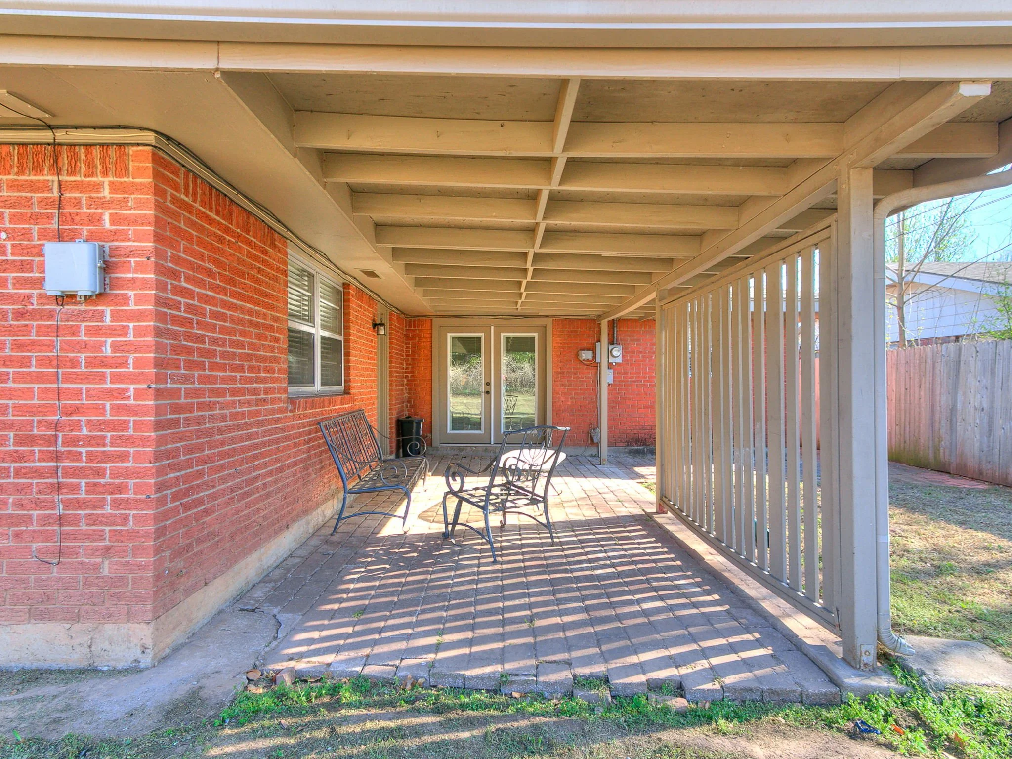 10-web-or-mls-1617 Avondale Dr-11.jpg