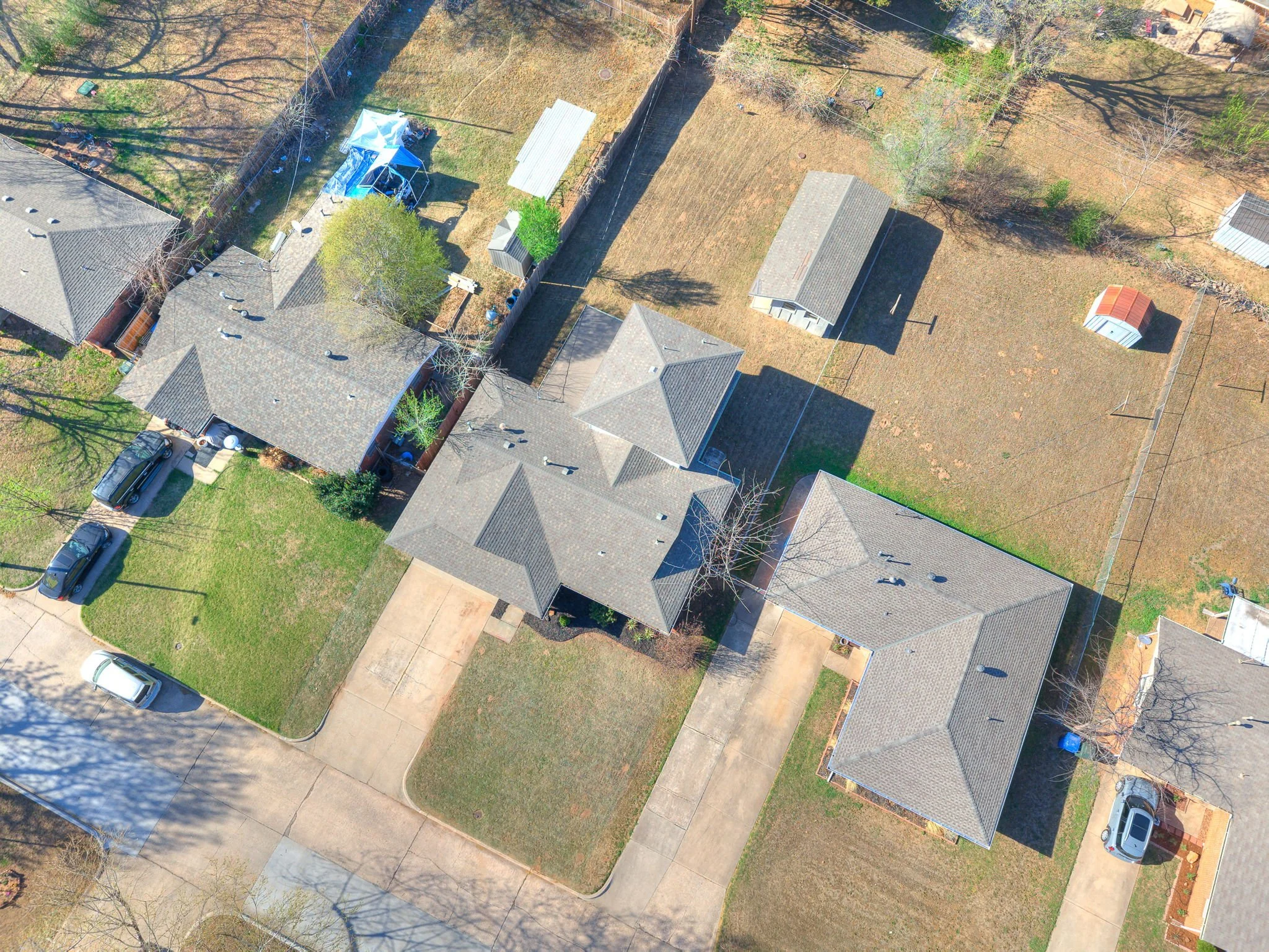 24-web-or-mls-1617 Avondale Dr-25.jpg