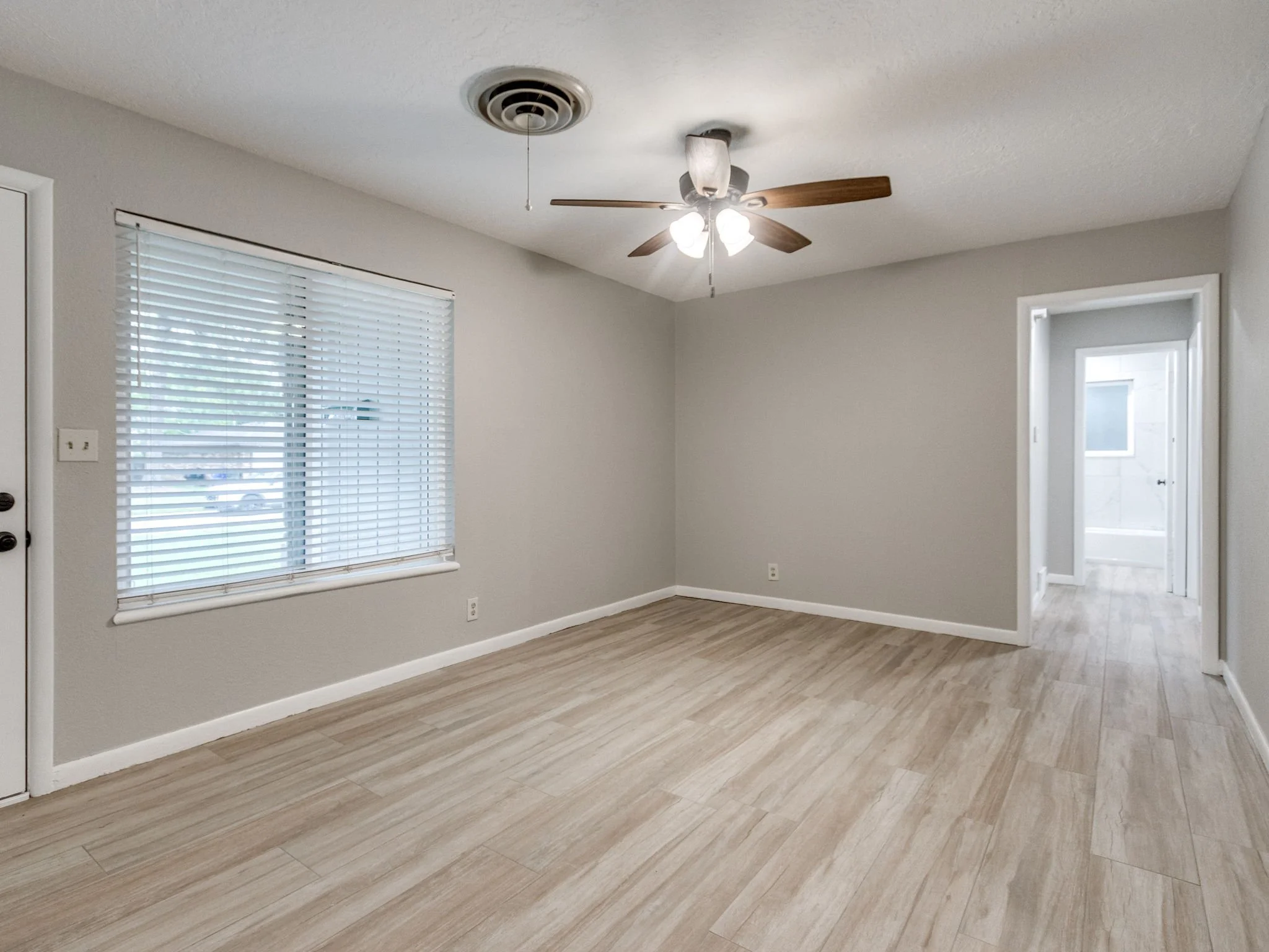 12-web-or-mls-1612 Cherry Stone St-12.jpg