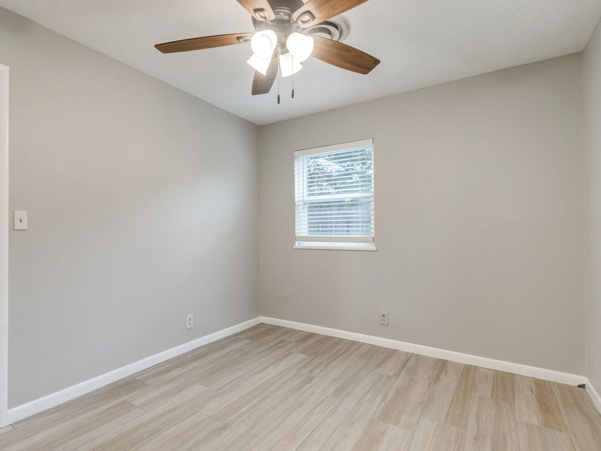 29-web-or-mls-1612 Cherry Stone St-29.jpg