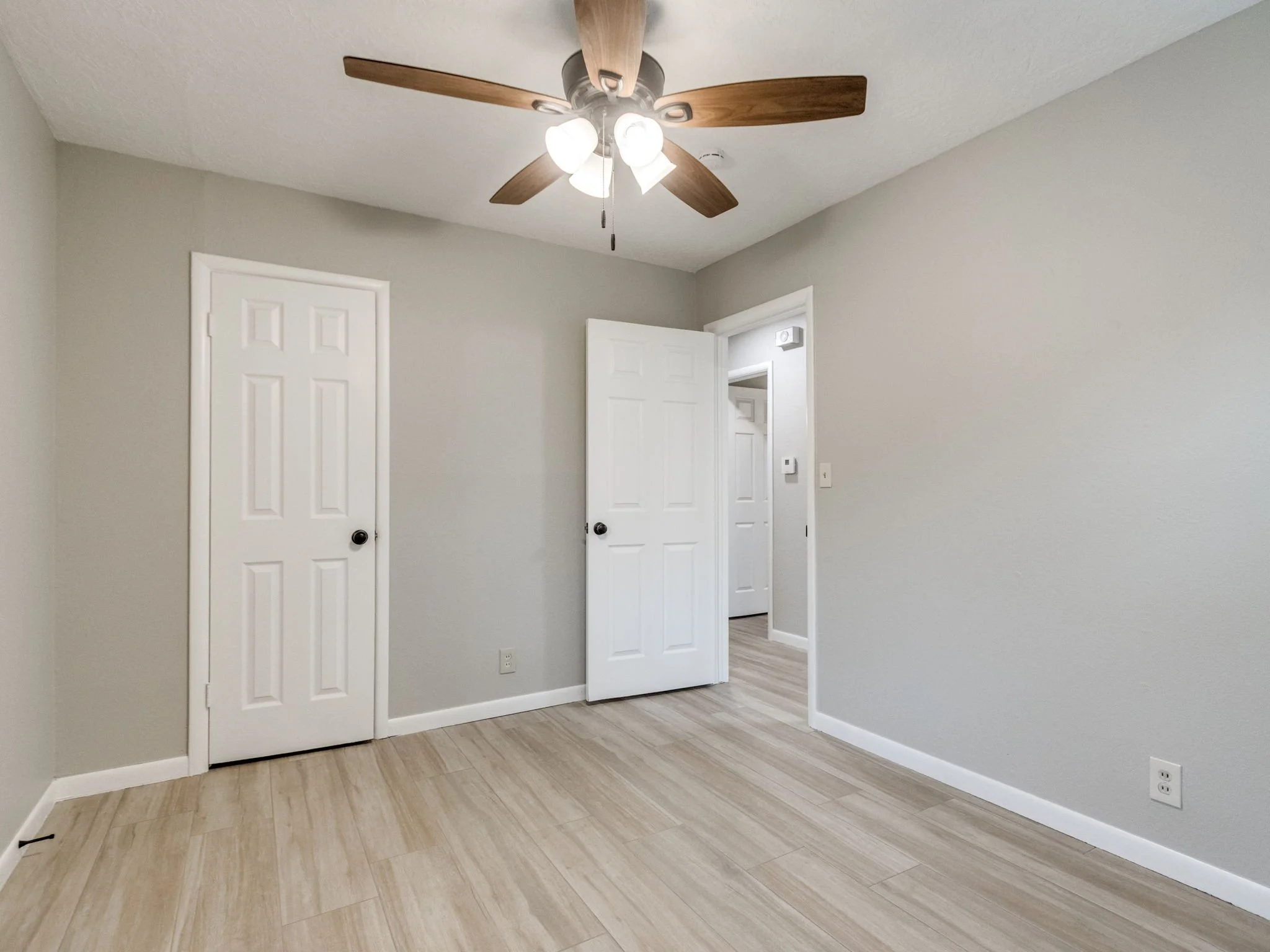 30-web-or-mls-1612 Cherry Stone St-30.jpg