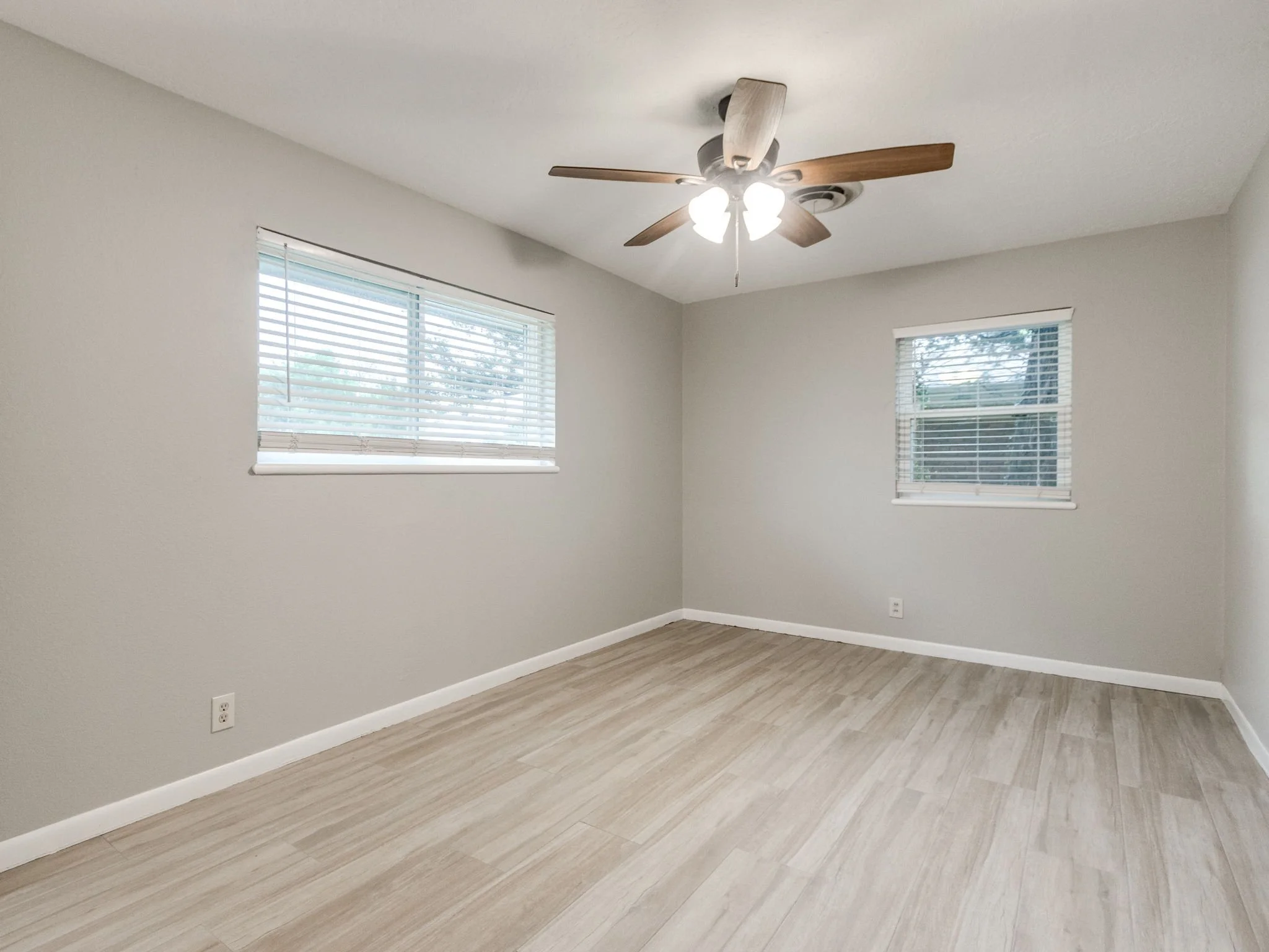 35-web-or-mls-1612 Cherry Stone St-35.jpg
