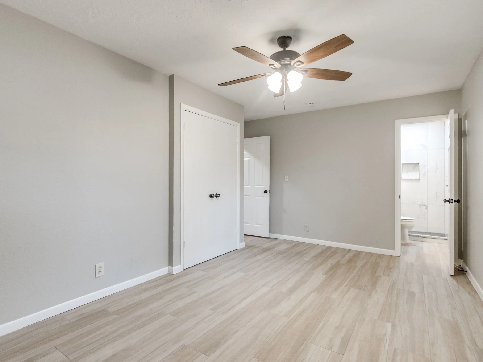 37-web-or-mls-1612 Cherry Stone St-37.jpg