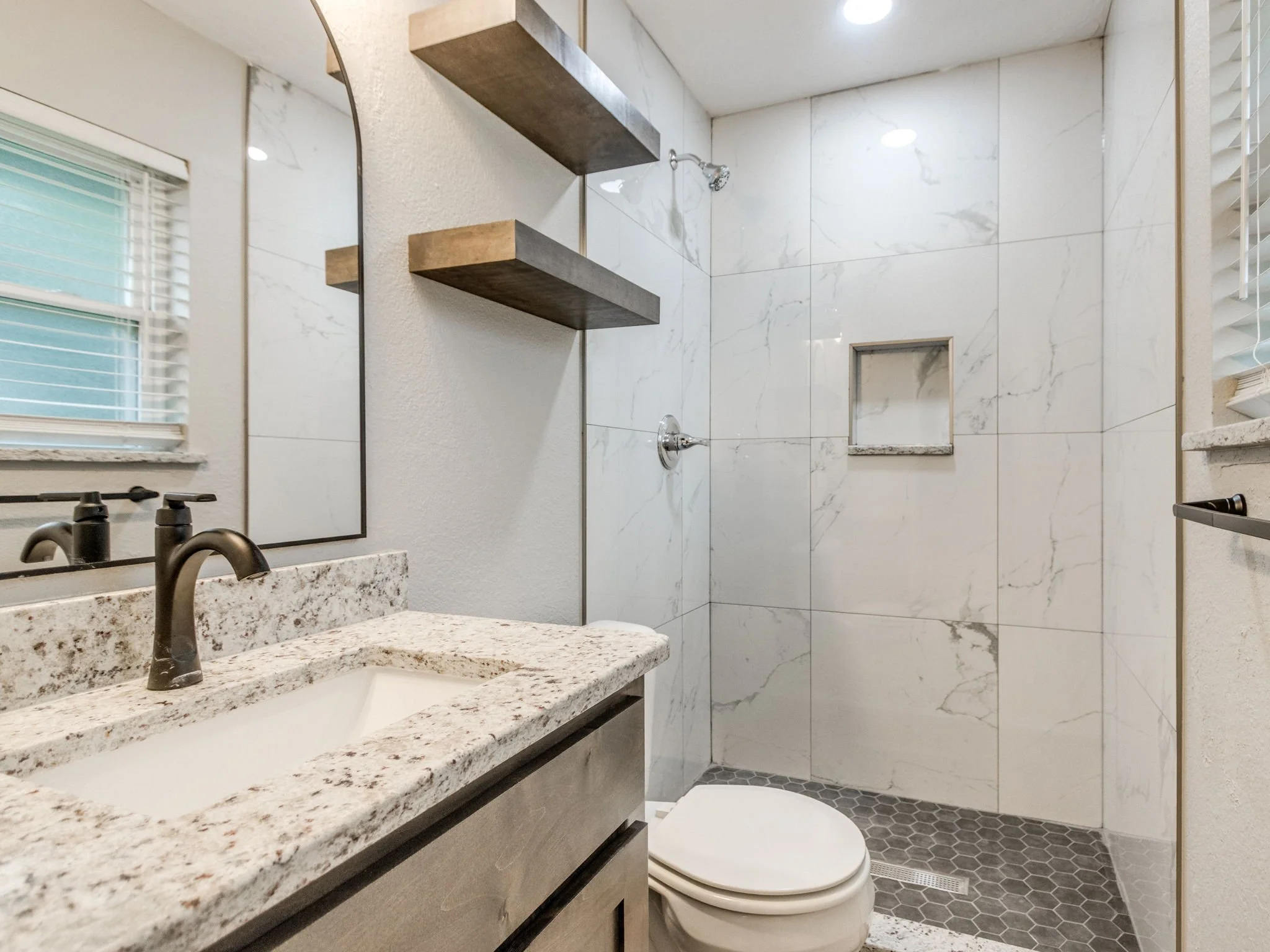 39-web-or-mls-1612 Cherry Stone St-39.jpg