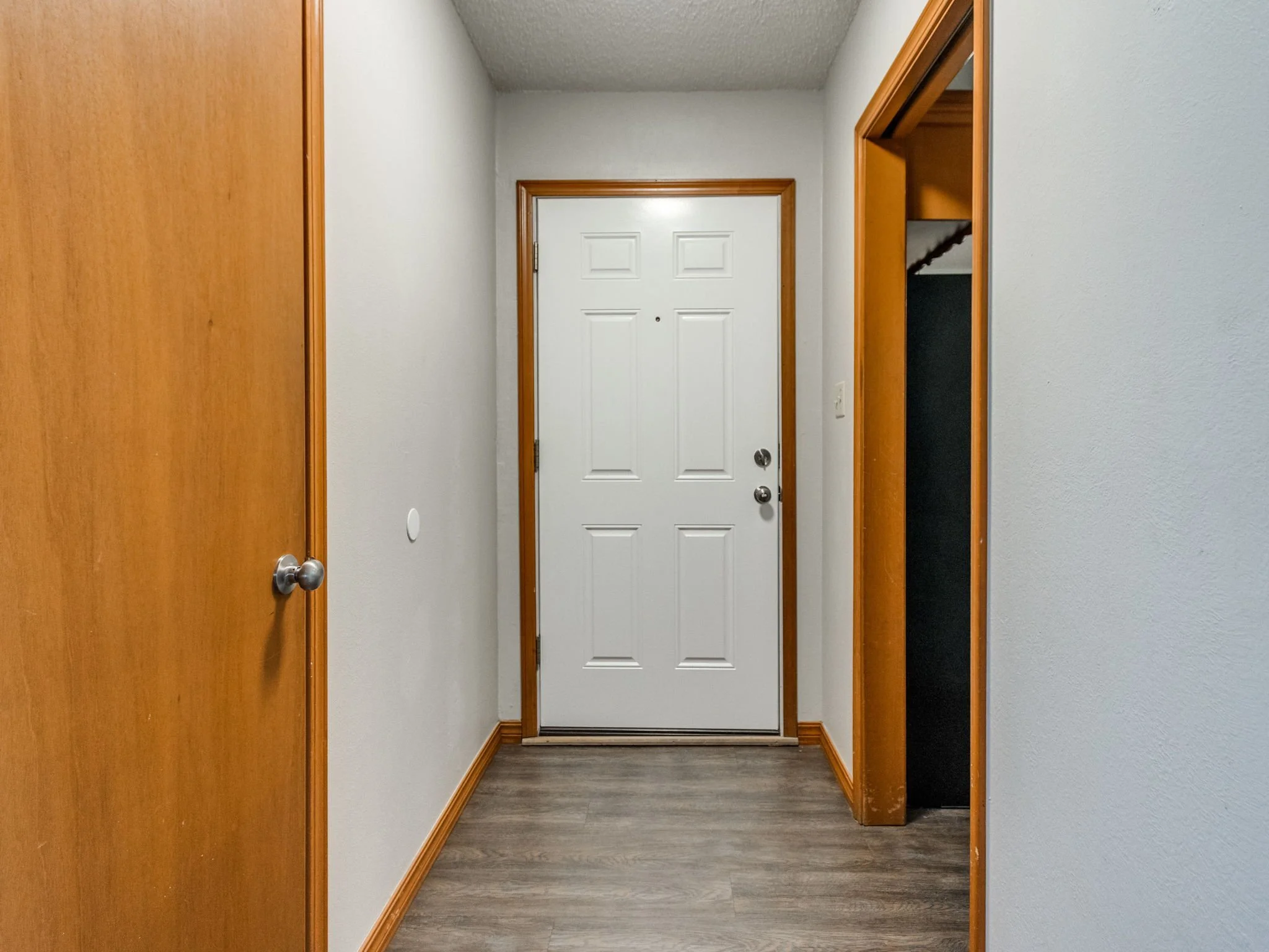 15-web-or-mls-1639 Westbrooke Terrace-15.jpg