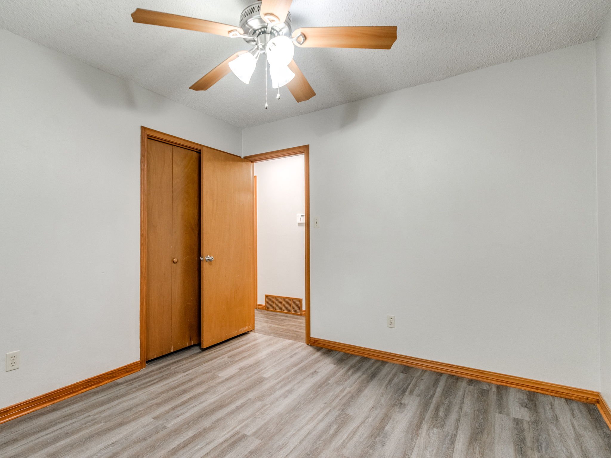 35-web-or-mls-1639 Westbrooke Terrace-35.jpg