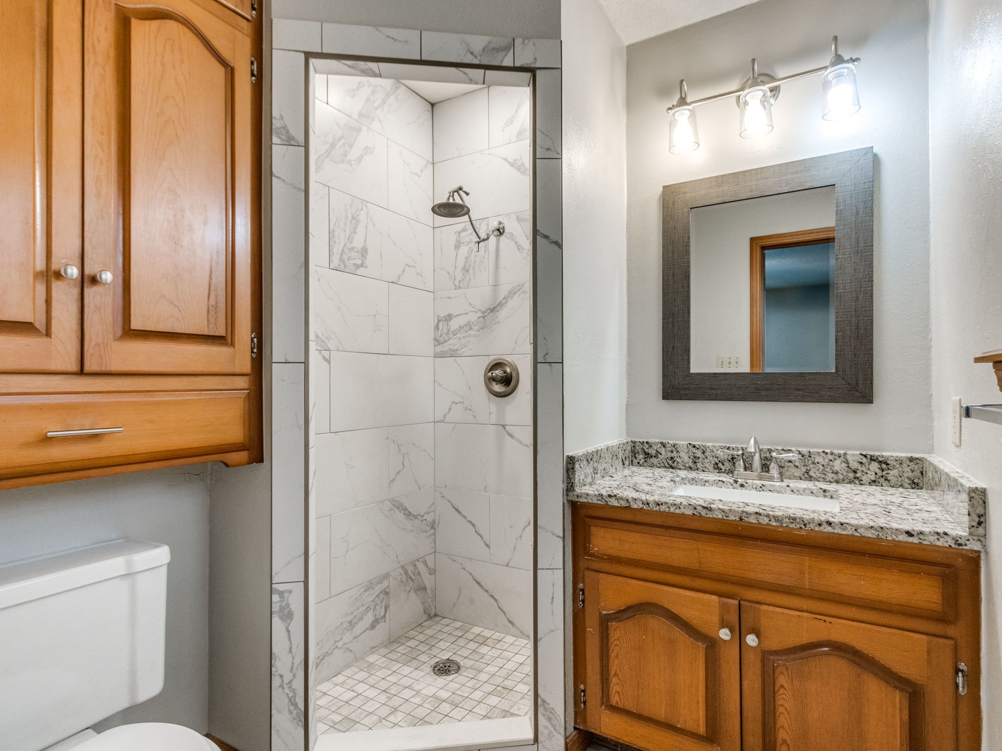 49-web-or-mls-1639 Westbrooke Terrace-49.jpg