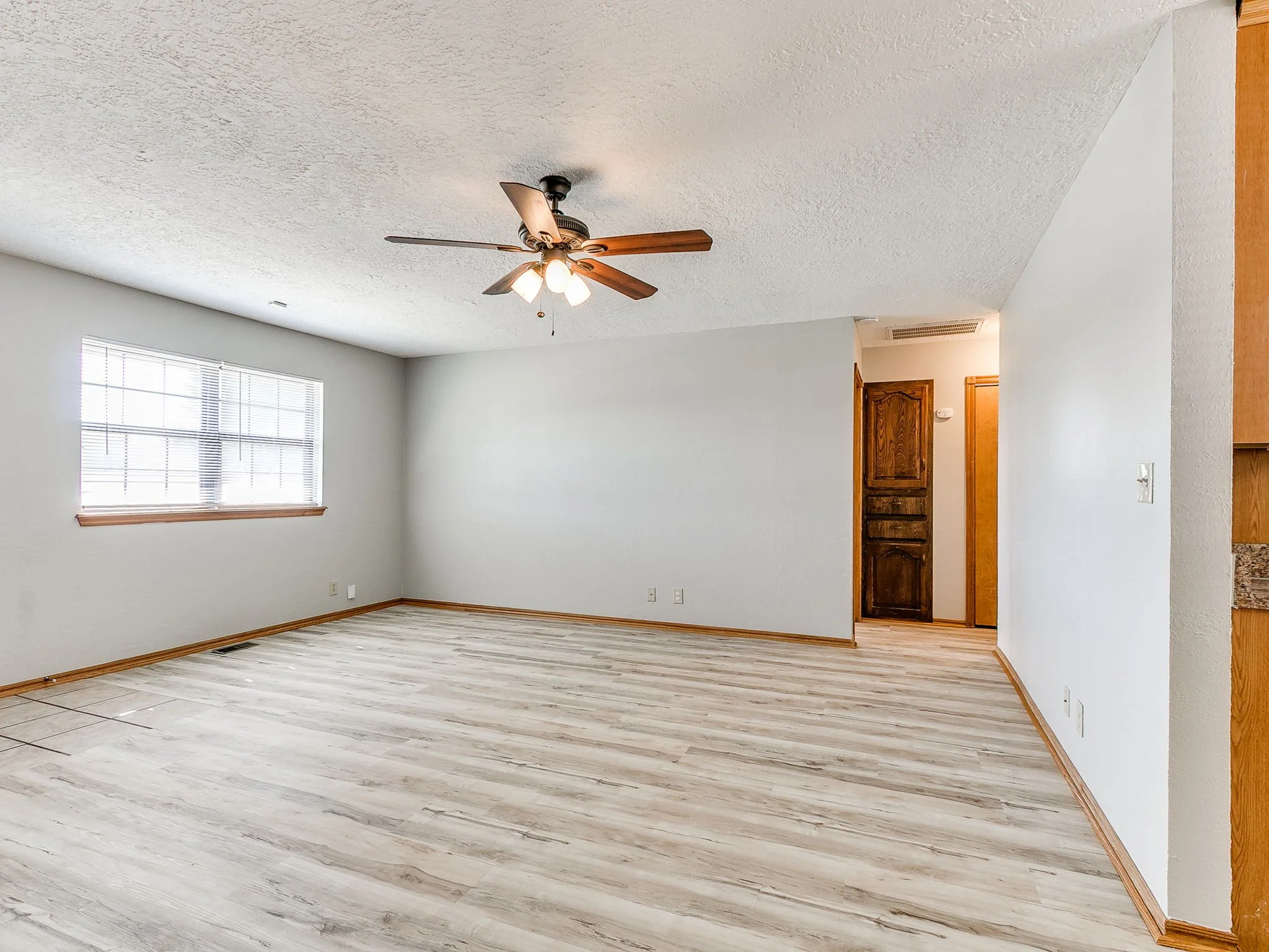 10-web-or-mls-1200 N Crawford Ave-11.jpg