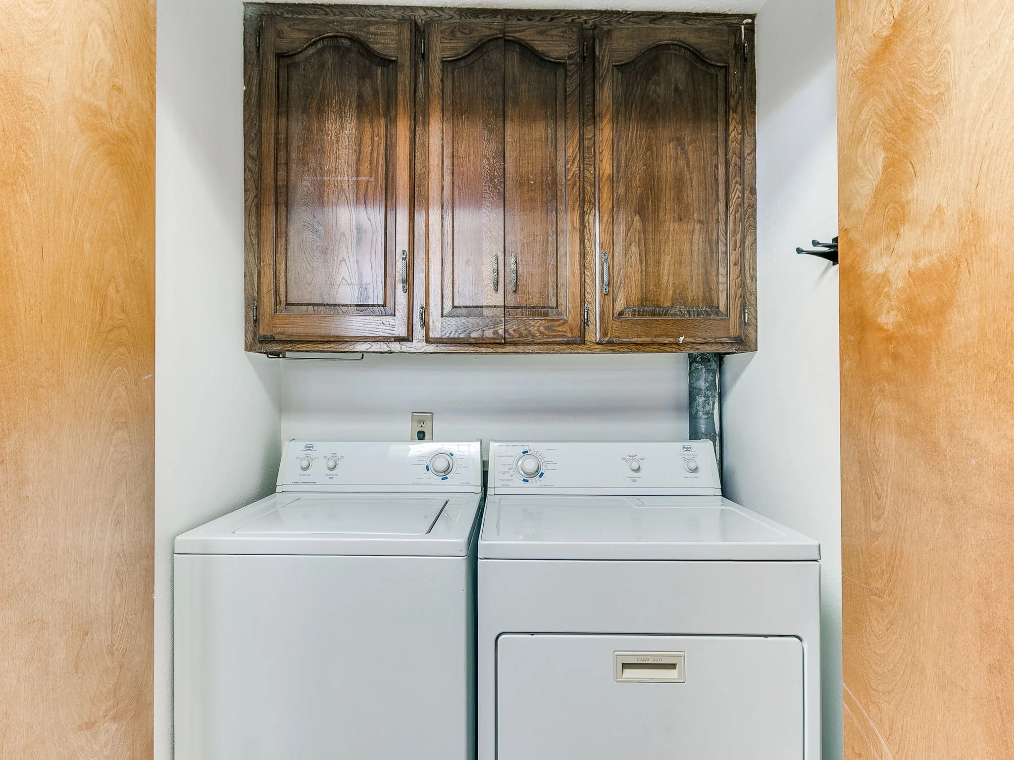 23-web-or-mls-1200 N Crawford Ave-24.jpg