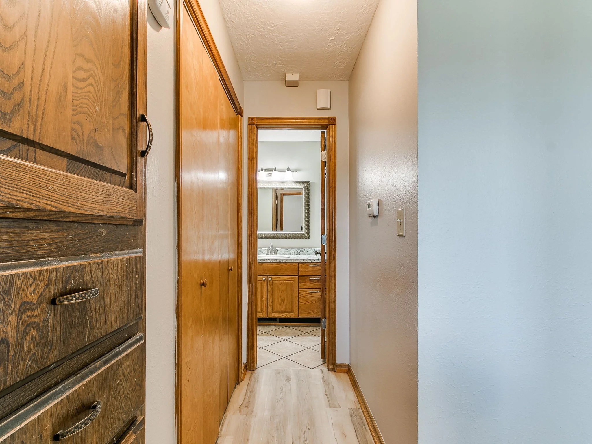 31-web-or-mls-1200 N Crawford Ave-32.jpg