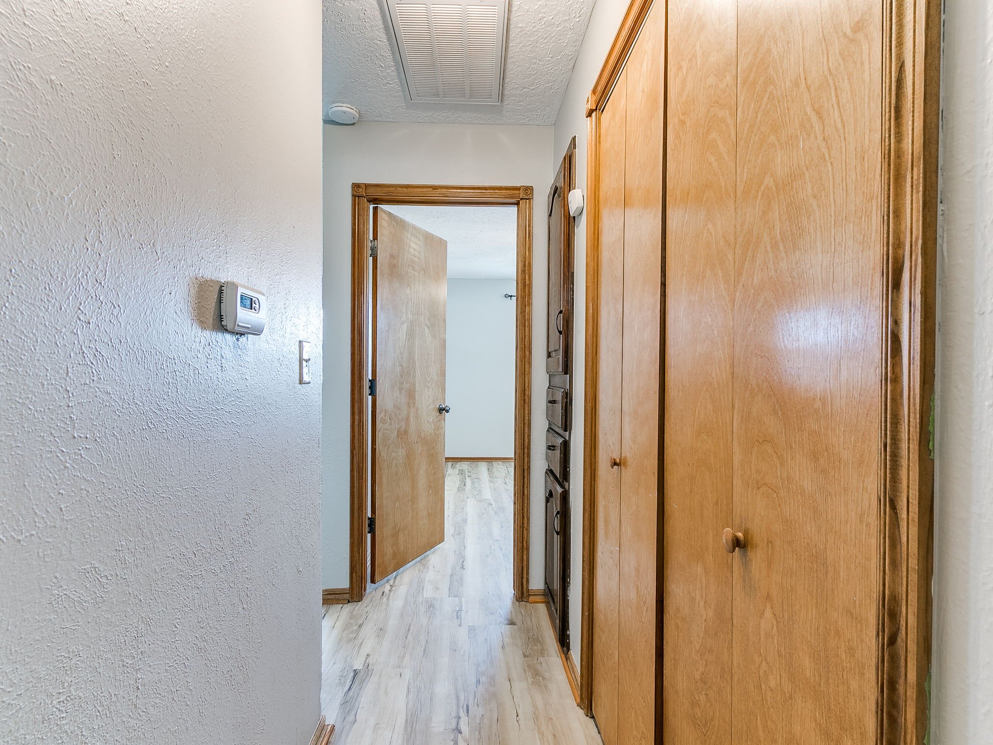 37-web-or-mls-1200 N Crawford Ave-38.jpg