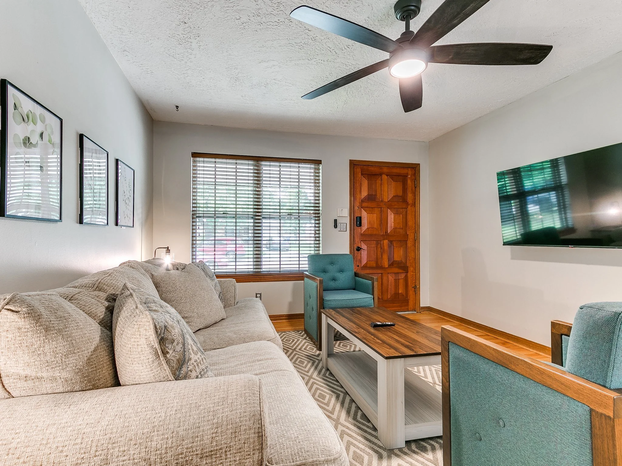 505 Inwood Dr-21.jpg