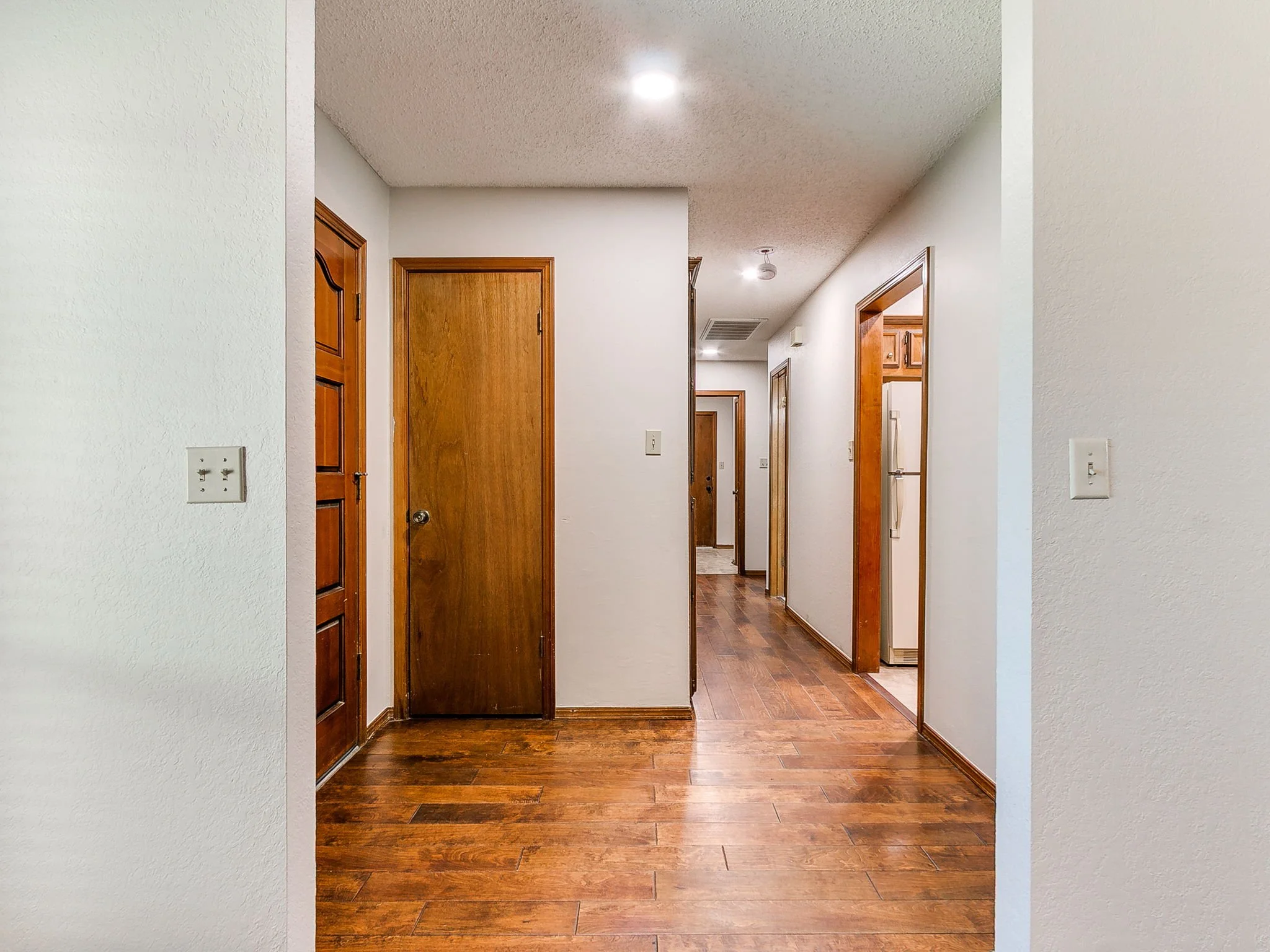14-web-or-mls-4721 Persimmon Ct-15.jpg