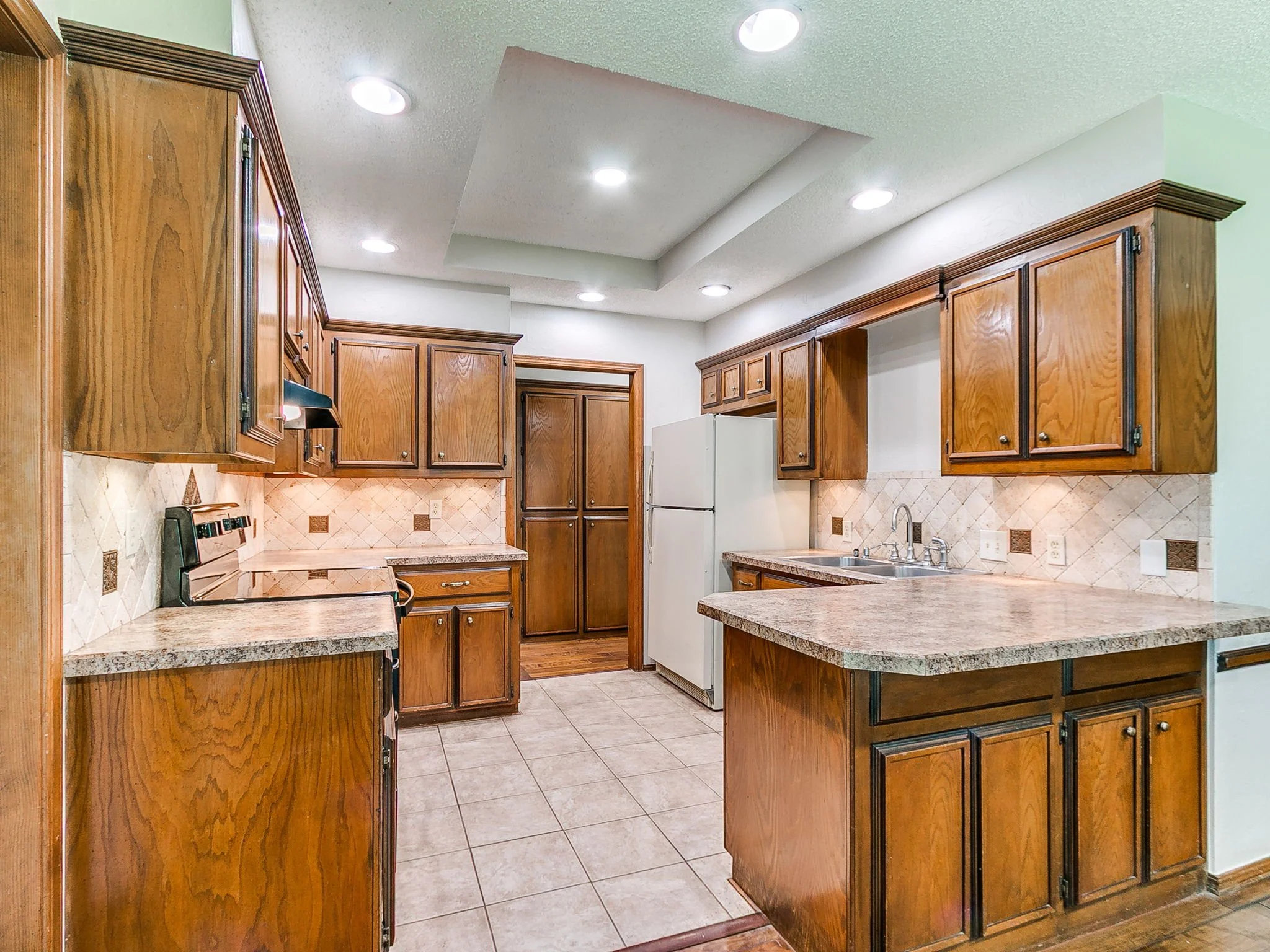 30-web-or-mls-4721 Persimmon Ct-31.jpg
