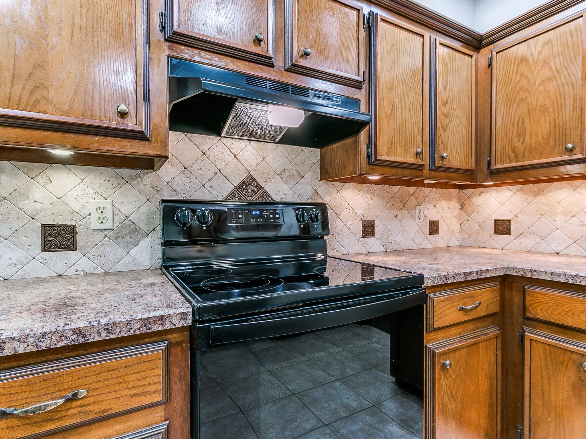 31-web-or-mls-4721 Persimmon Ct-32.jpg