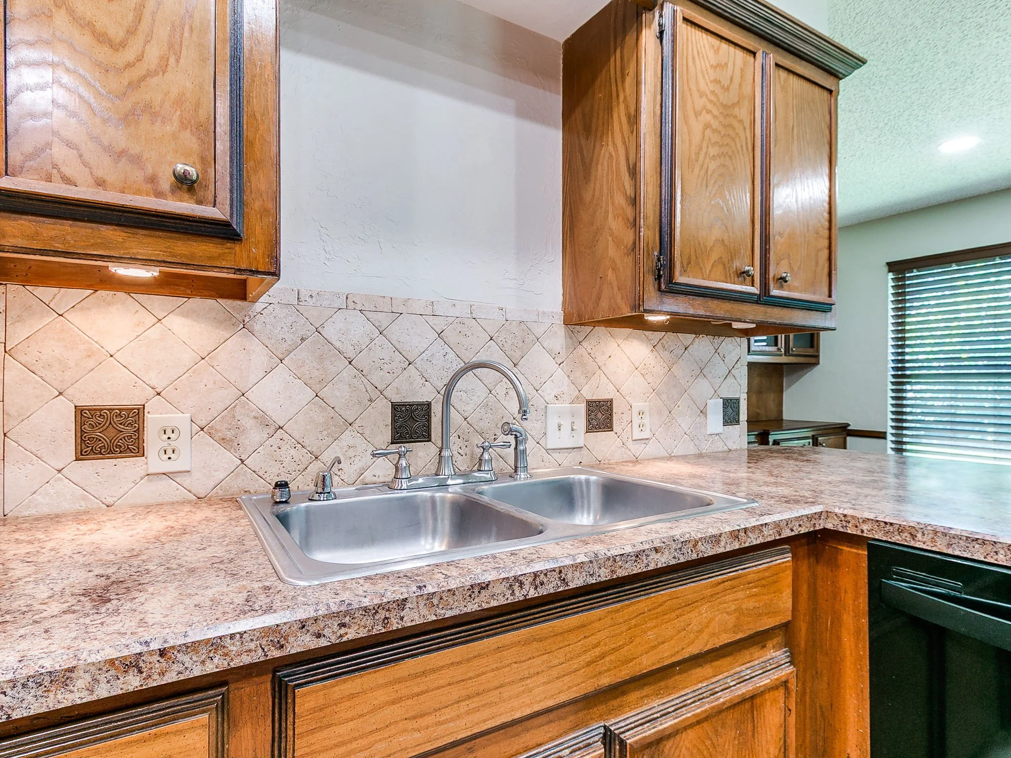 34-web-or-mls-4721 Persimmon Ct-35.jpg