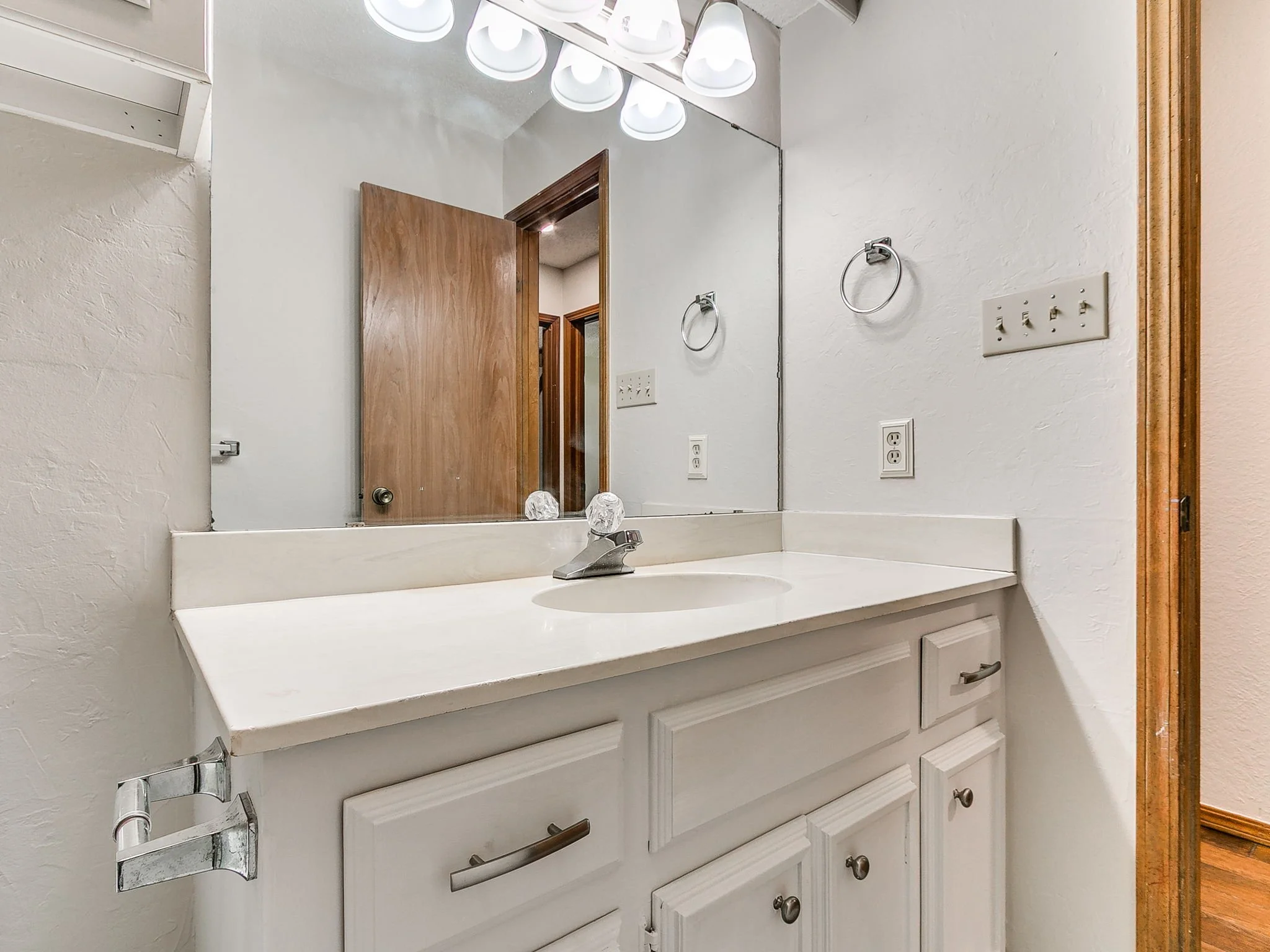 40-web-or-mls-4721 Persimmon Ct-41.jpg