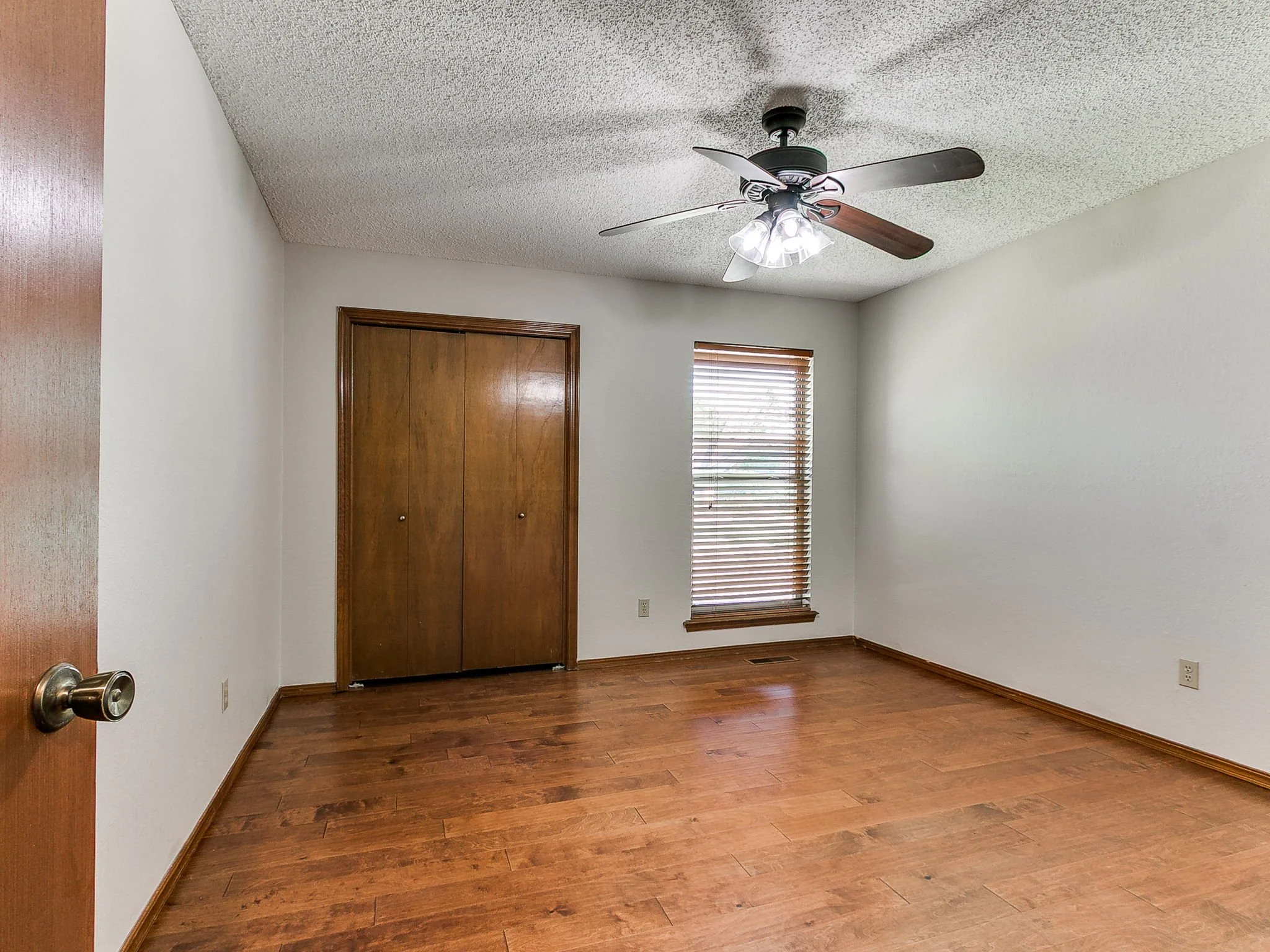 44-web-or-mls-4721 Persimmon Ct-45.jpg
