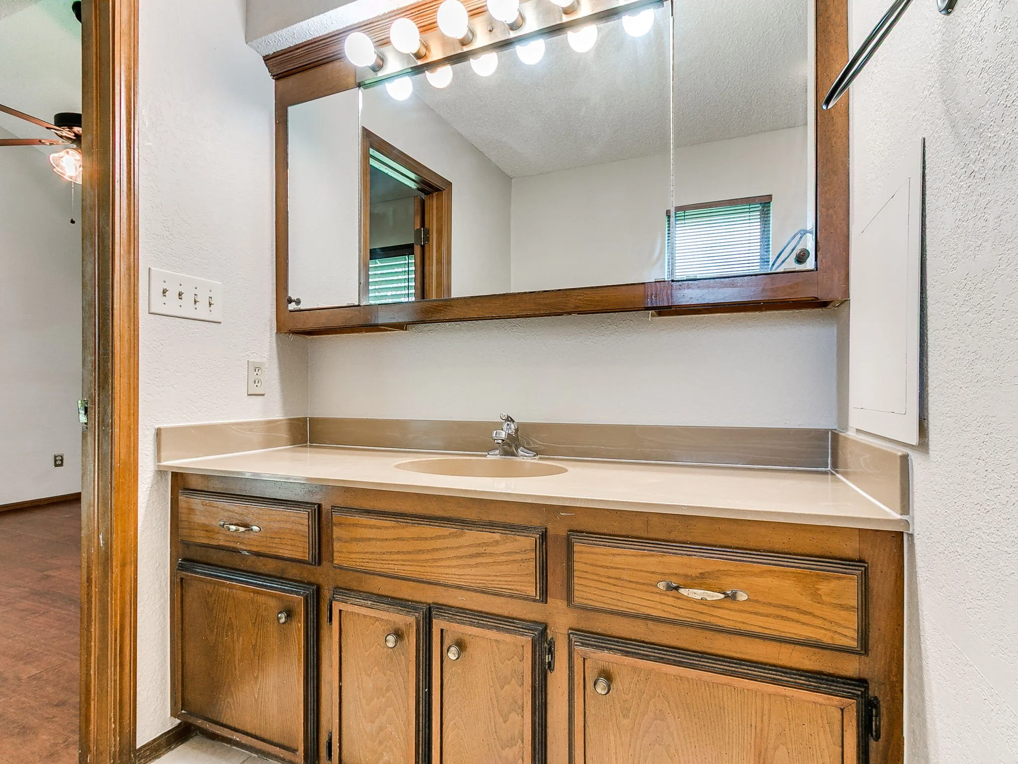 56-web-or-mls-4721 Persimmon Ct-57.jpg