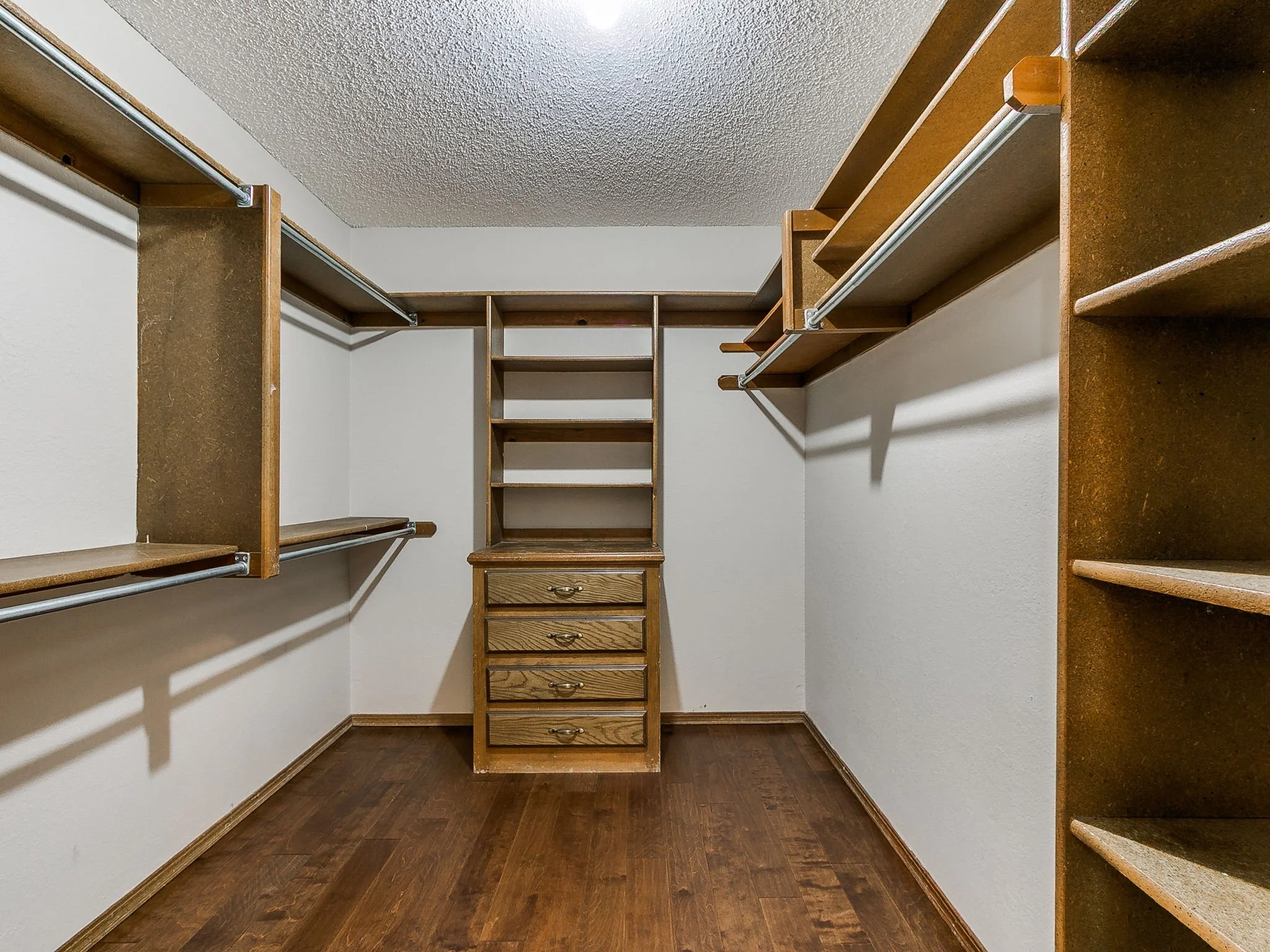 58-web-or-mls-4721 Persimmon Ct-59.jpg