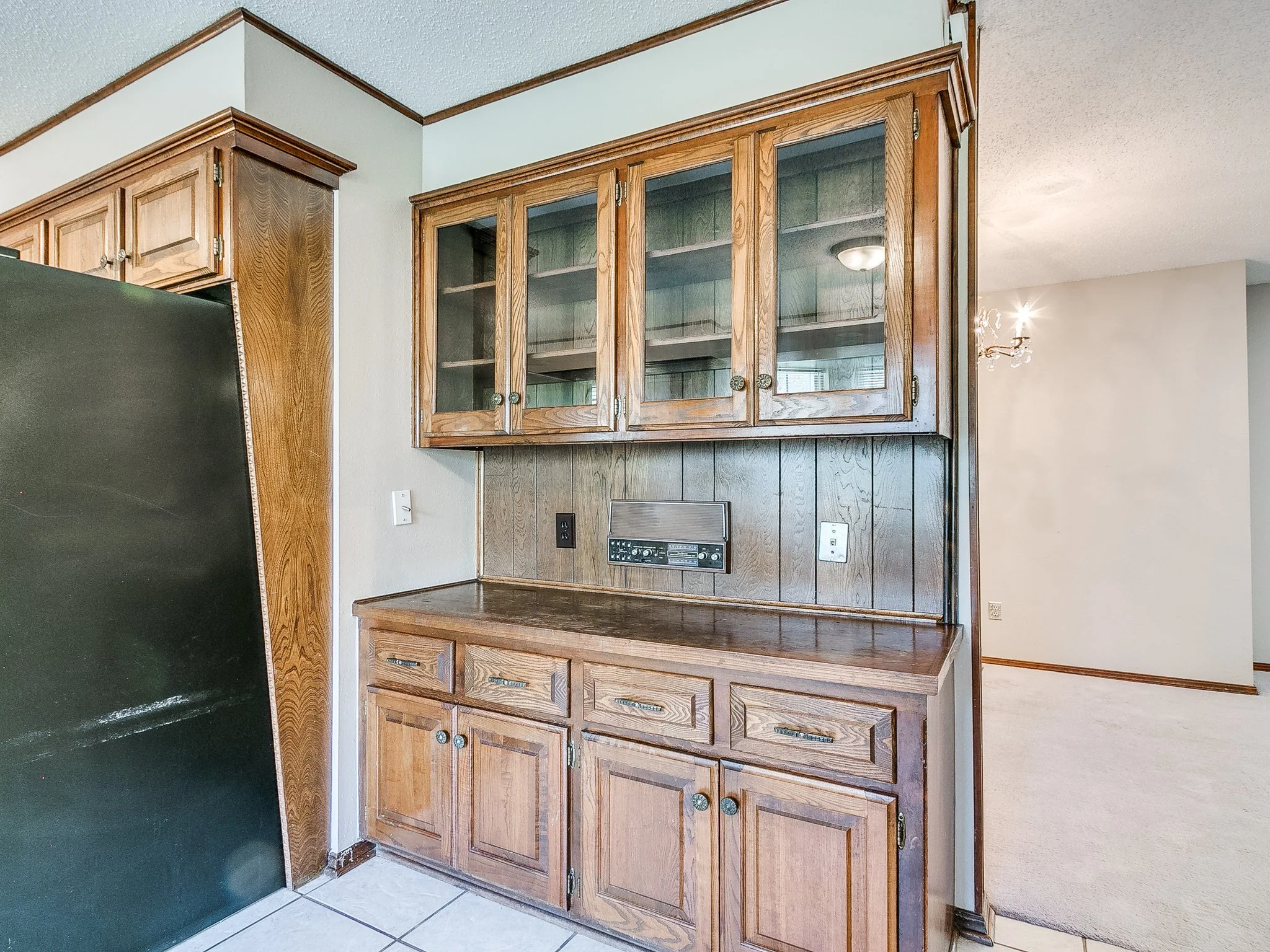 59-web-or-mls-2608 Linden Ave-59.jpg