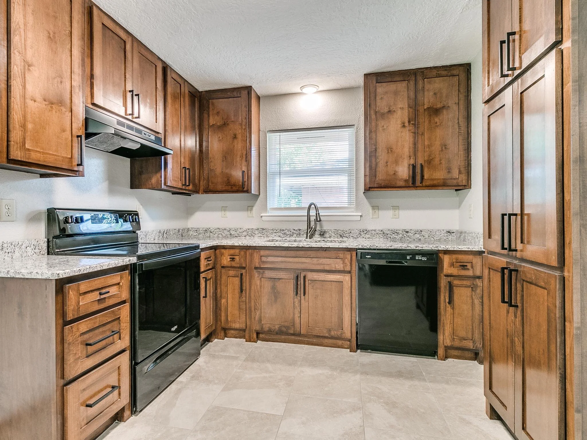 1620 Chautaqua Ave-42.jpg