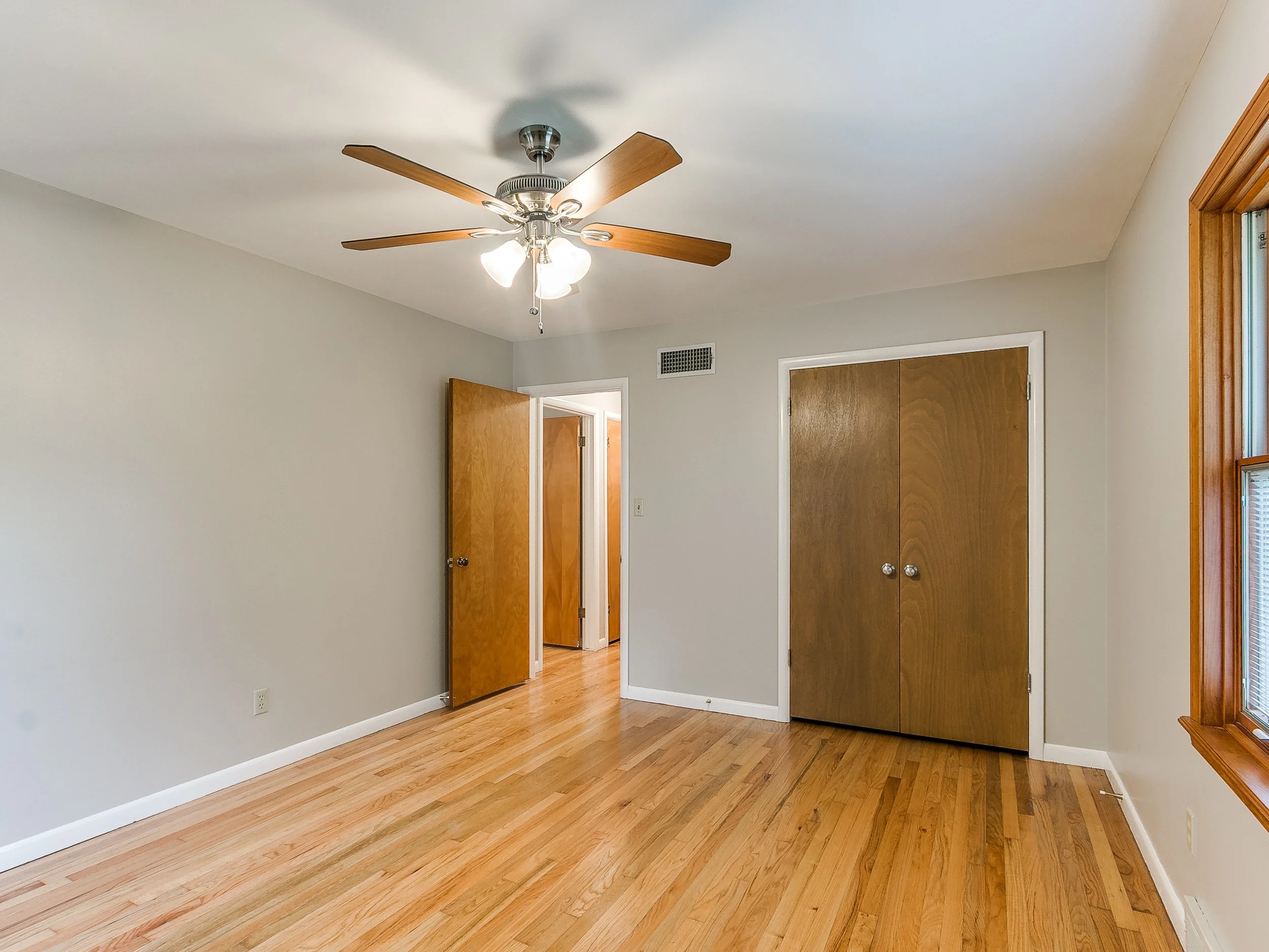1214 Cruce St-26.jpg