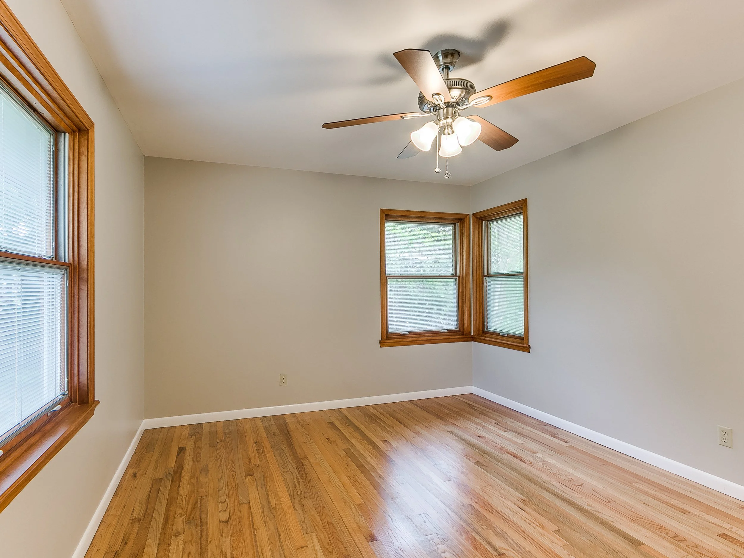1214 Cruce St-27.jpg