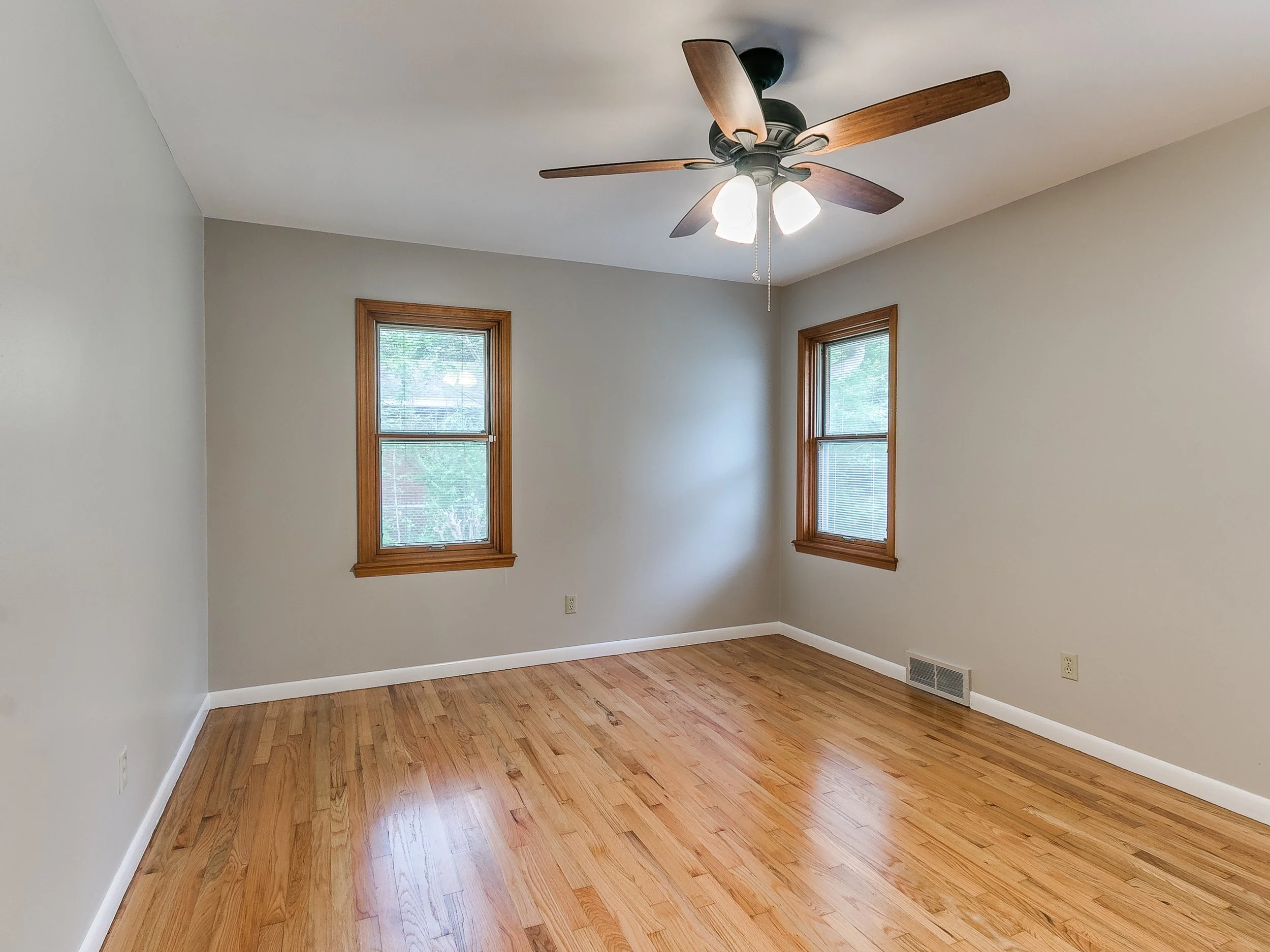 1214 Cruce St-29.jpg