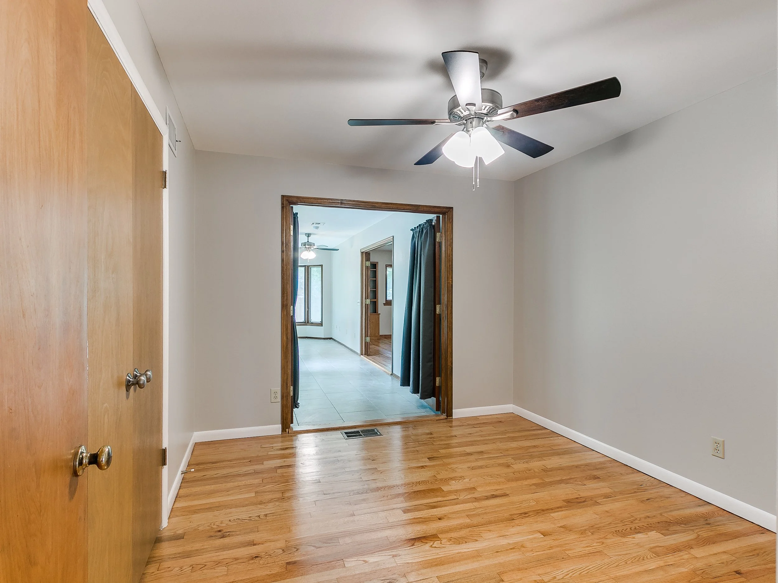 1214 Cruce St-37.jpg