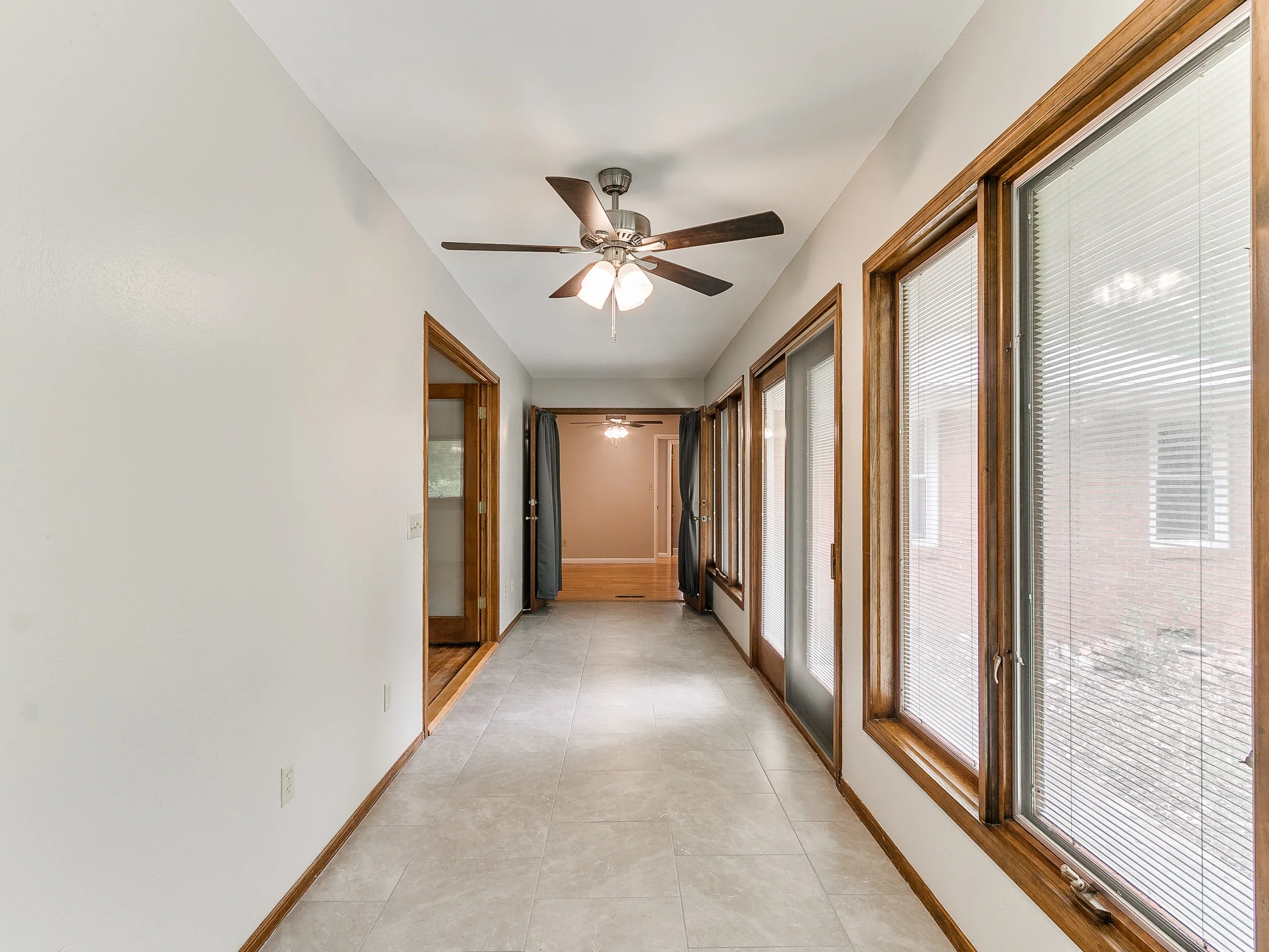 1214 Cruce St-41.jpg