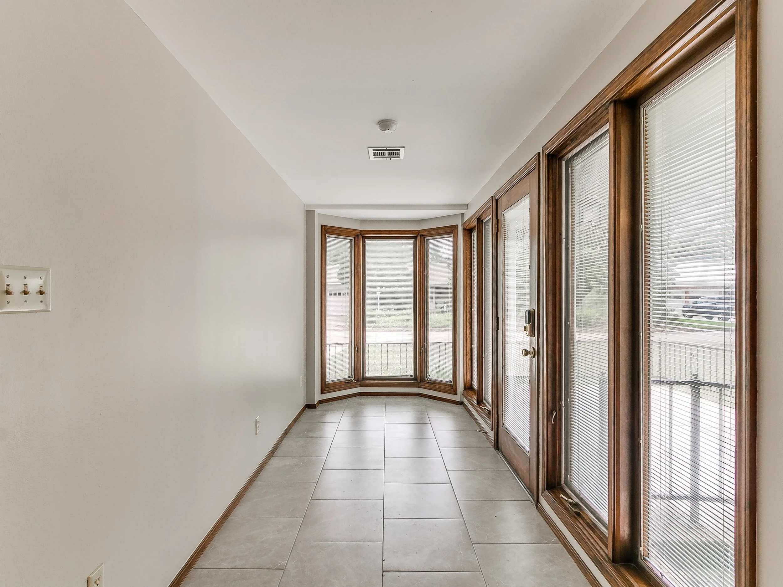 1214 Cruce St-50.jpg