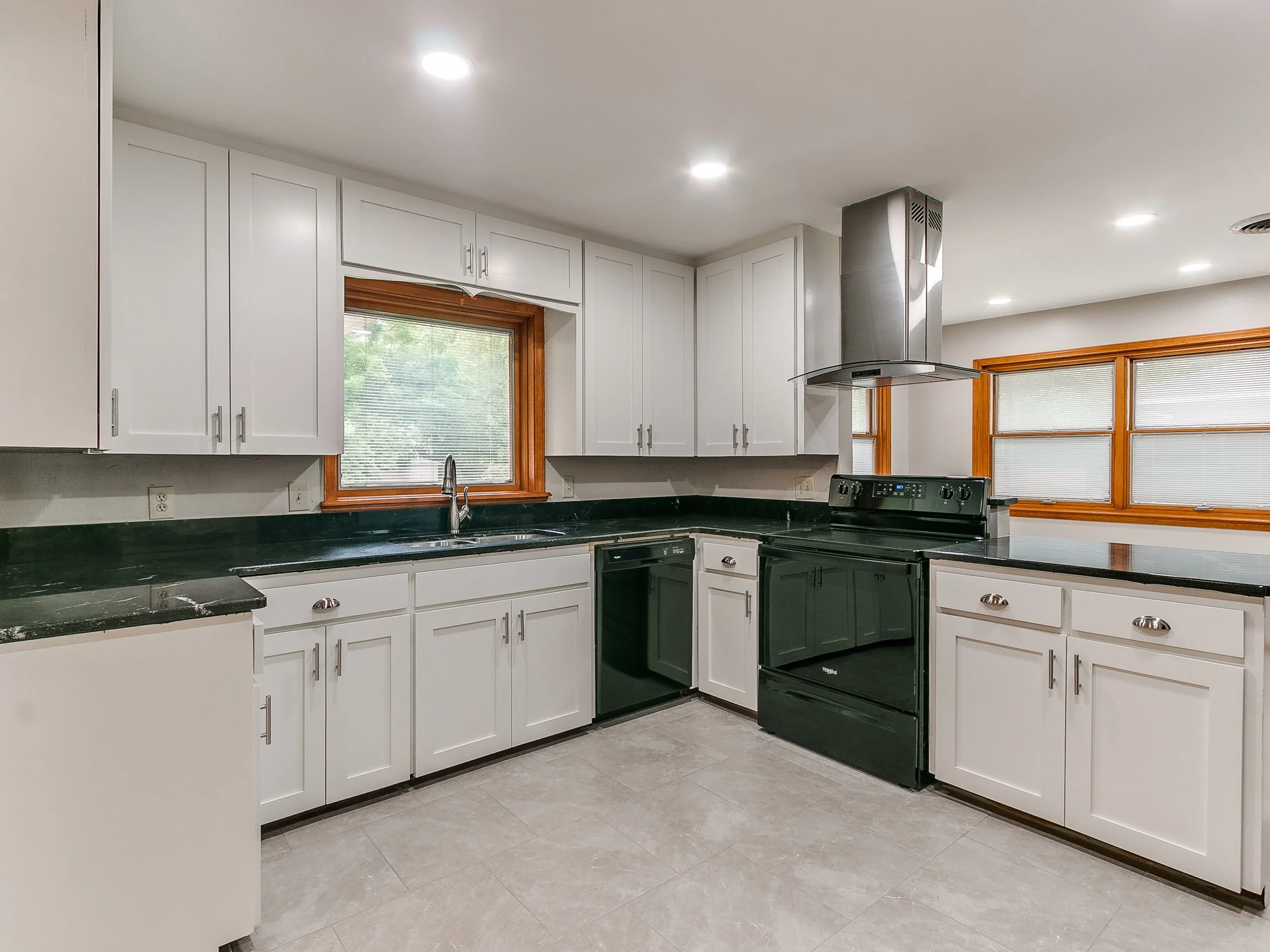1214 Cruce St-56.jpg