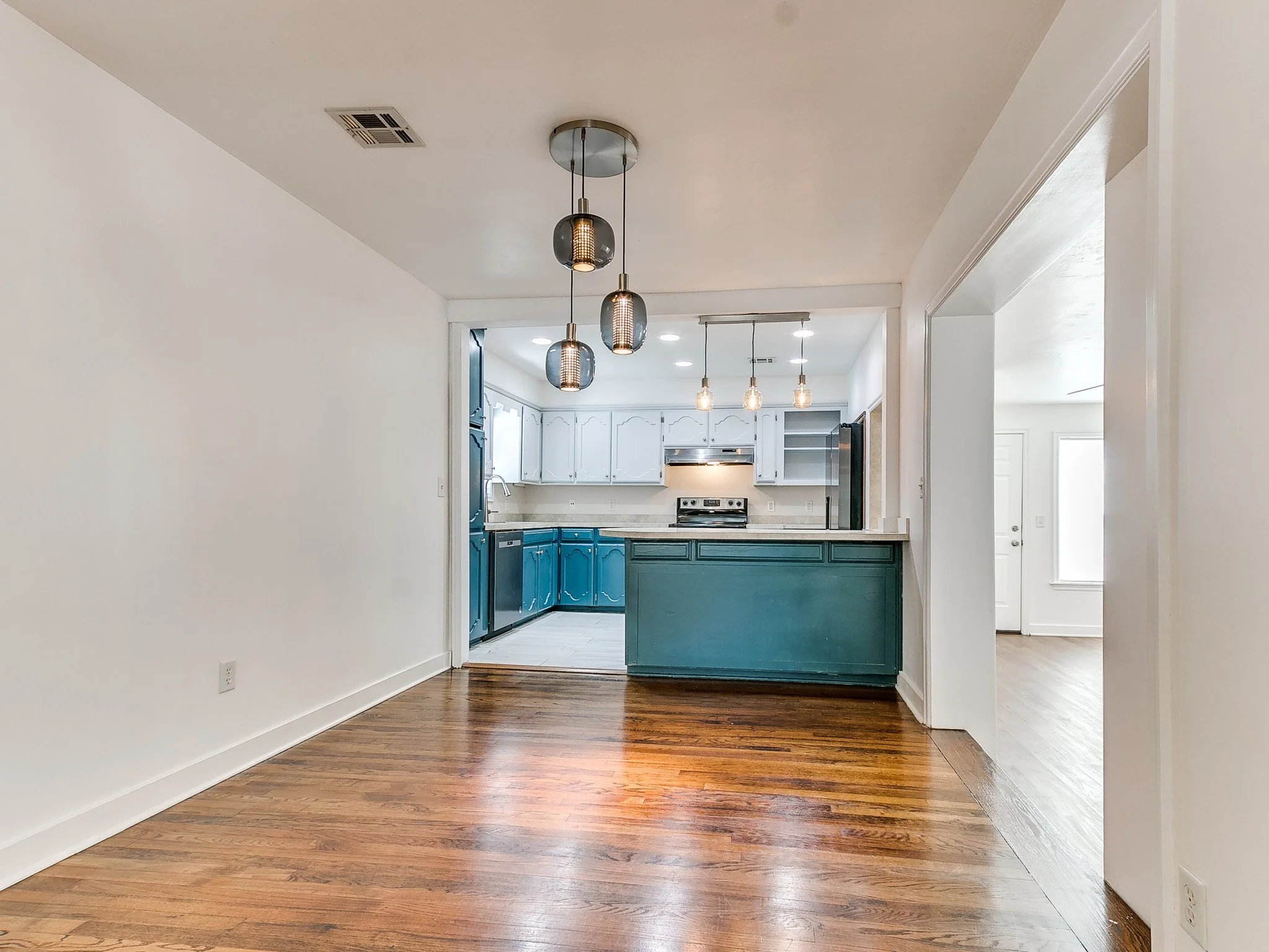 22-web-or-mls-1118 Missouri St-23.jpg