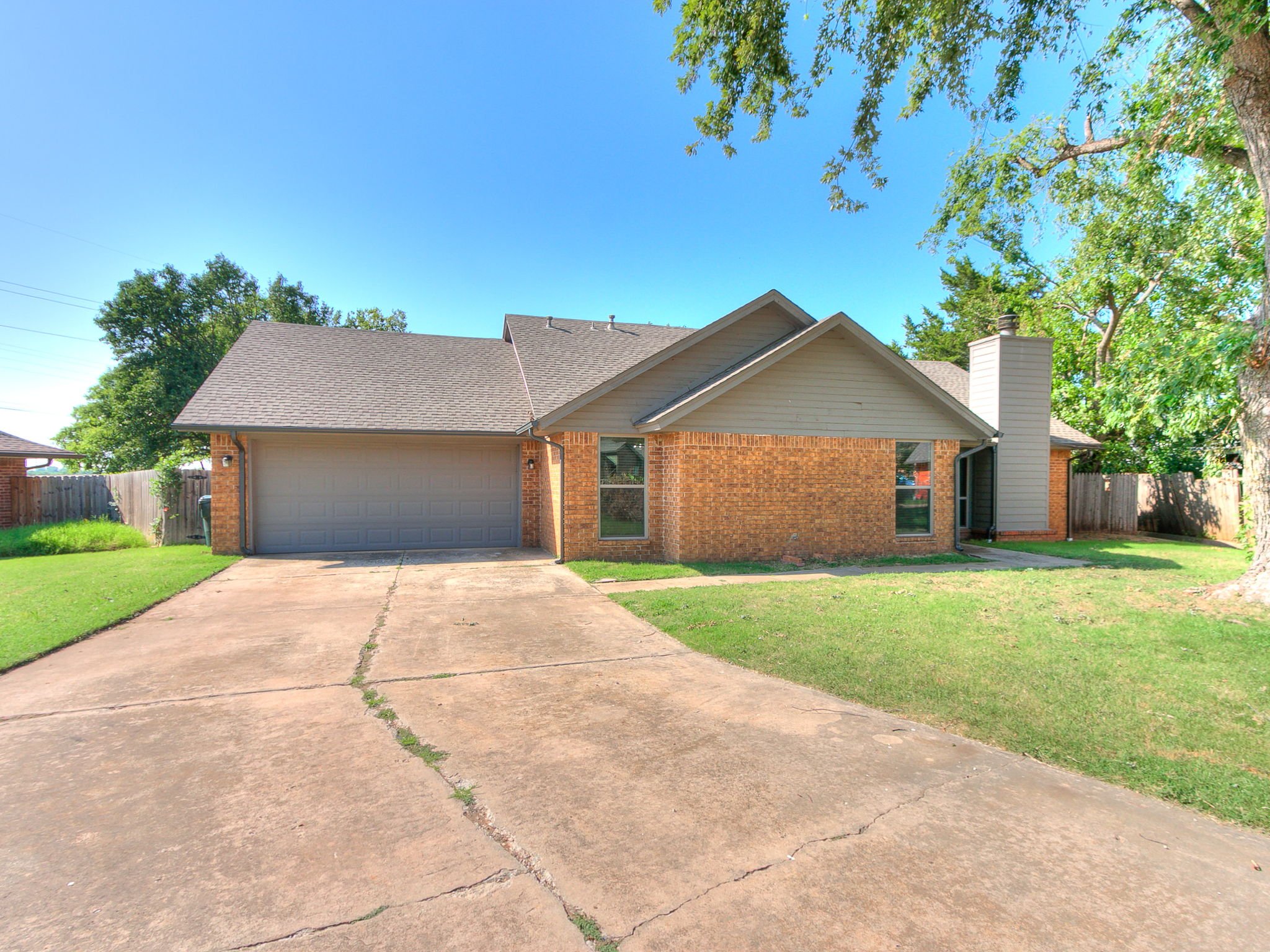 4-web-or-mls-4721 Persimmon Ct-5.jpg