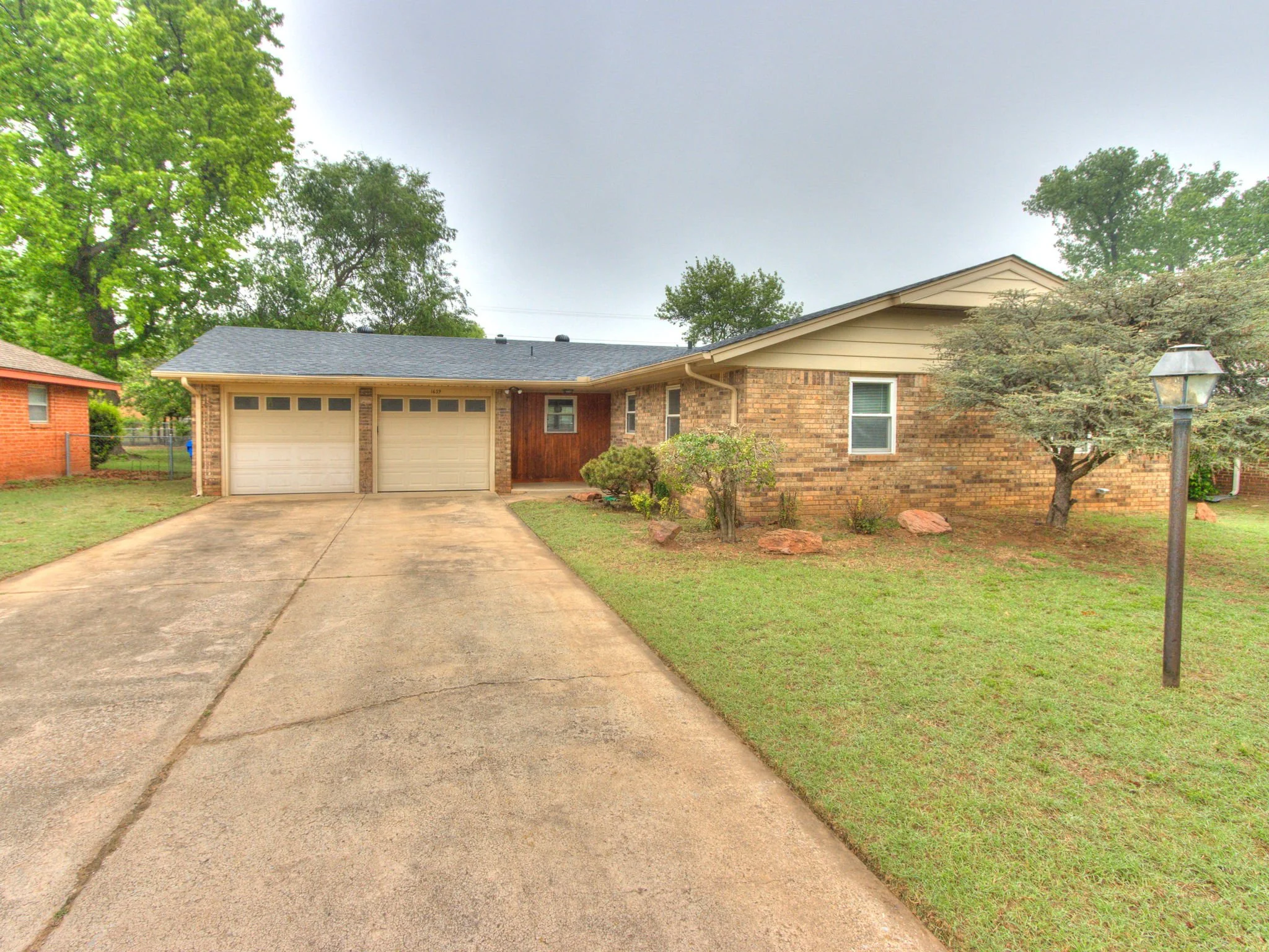 2-web-or-mls-1639 Westbrooke Terrace-2.jpg