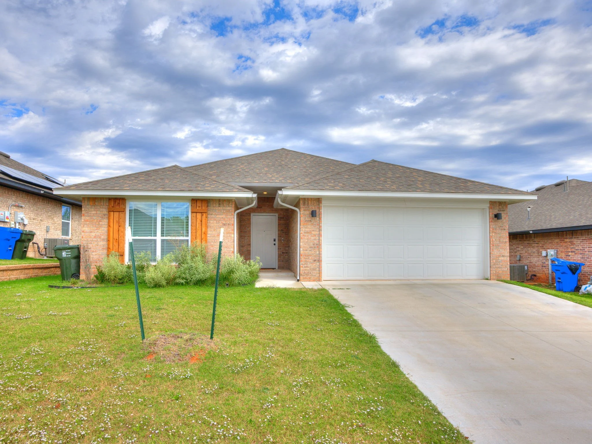 3-web-or-mls-2323 Arcady Ave-7.jpg