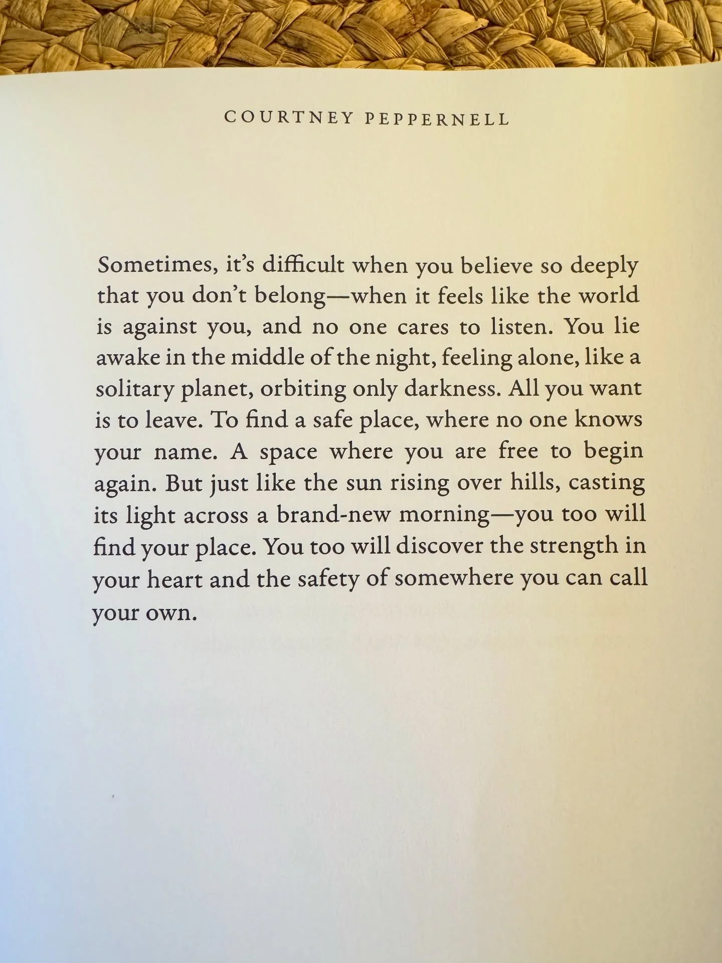 New mornings. New beginnings. ☀️ 
A place that feels like home is waiting for you.

📖 Hope in the Morning by Courtney Peppernell 

#poetrycommunity #courtneypeppernell #writers #mindfulness #poetry