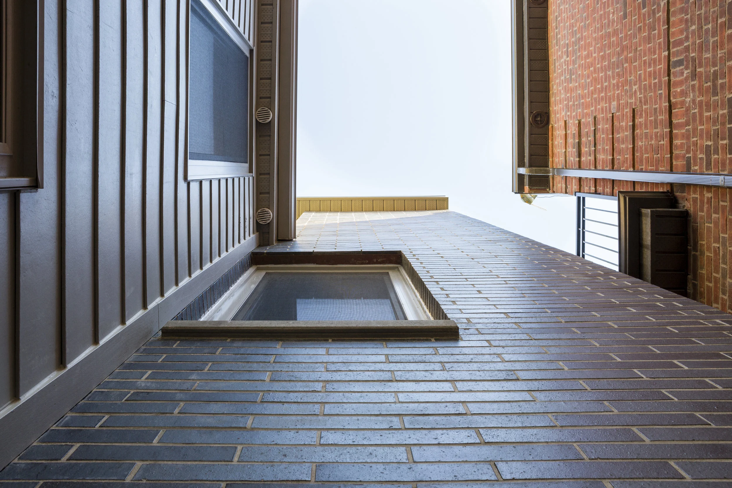 6-155HamptonAve.jpg