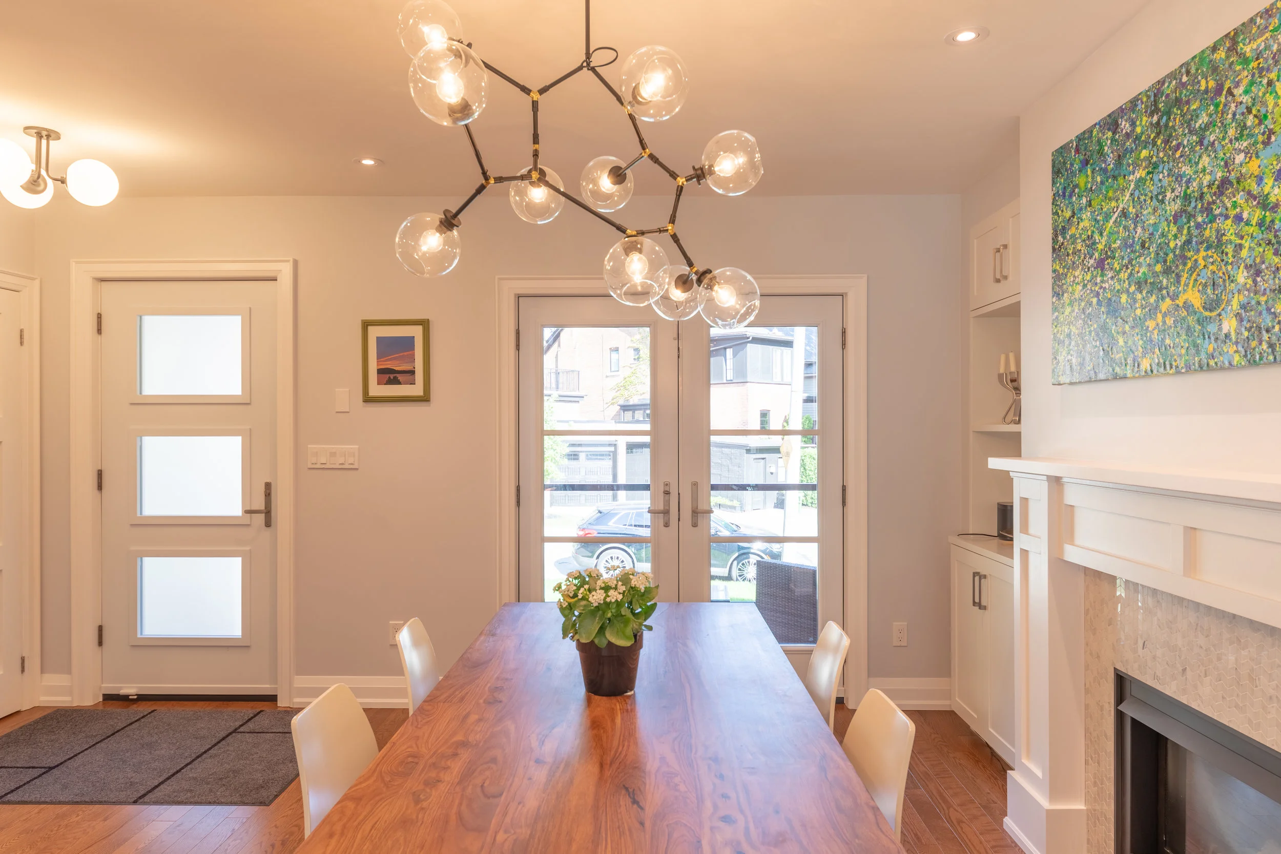 Front room 1.jpg