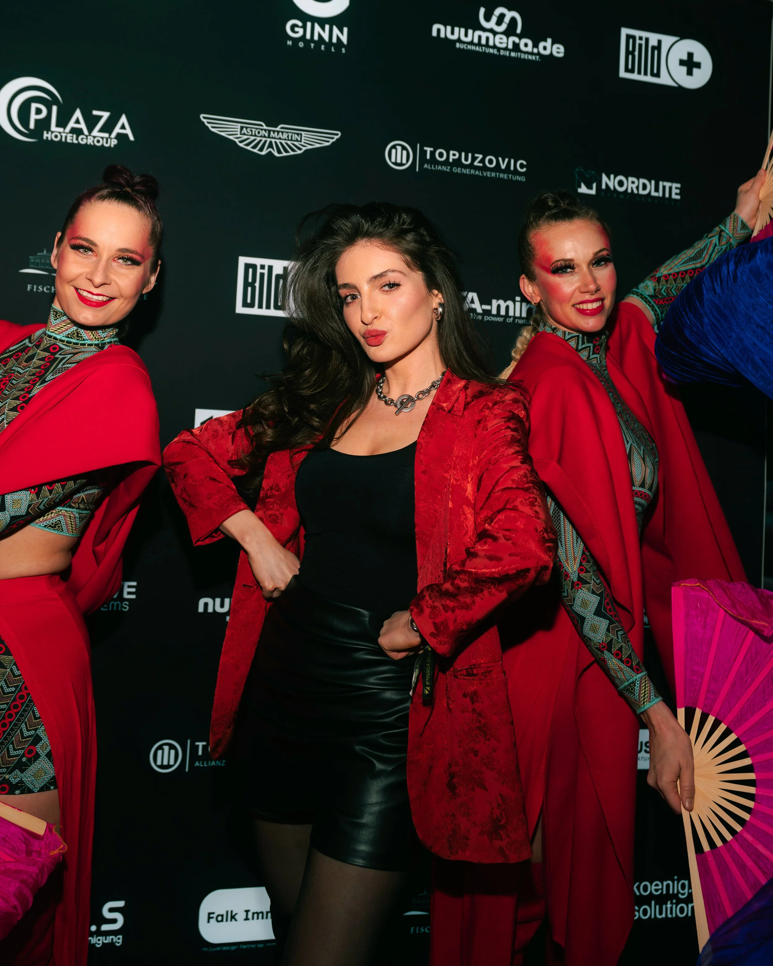 kunst_evelina_arakelyan_art_ringside_zone.JPEG